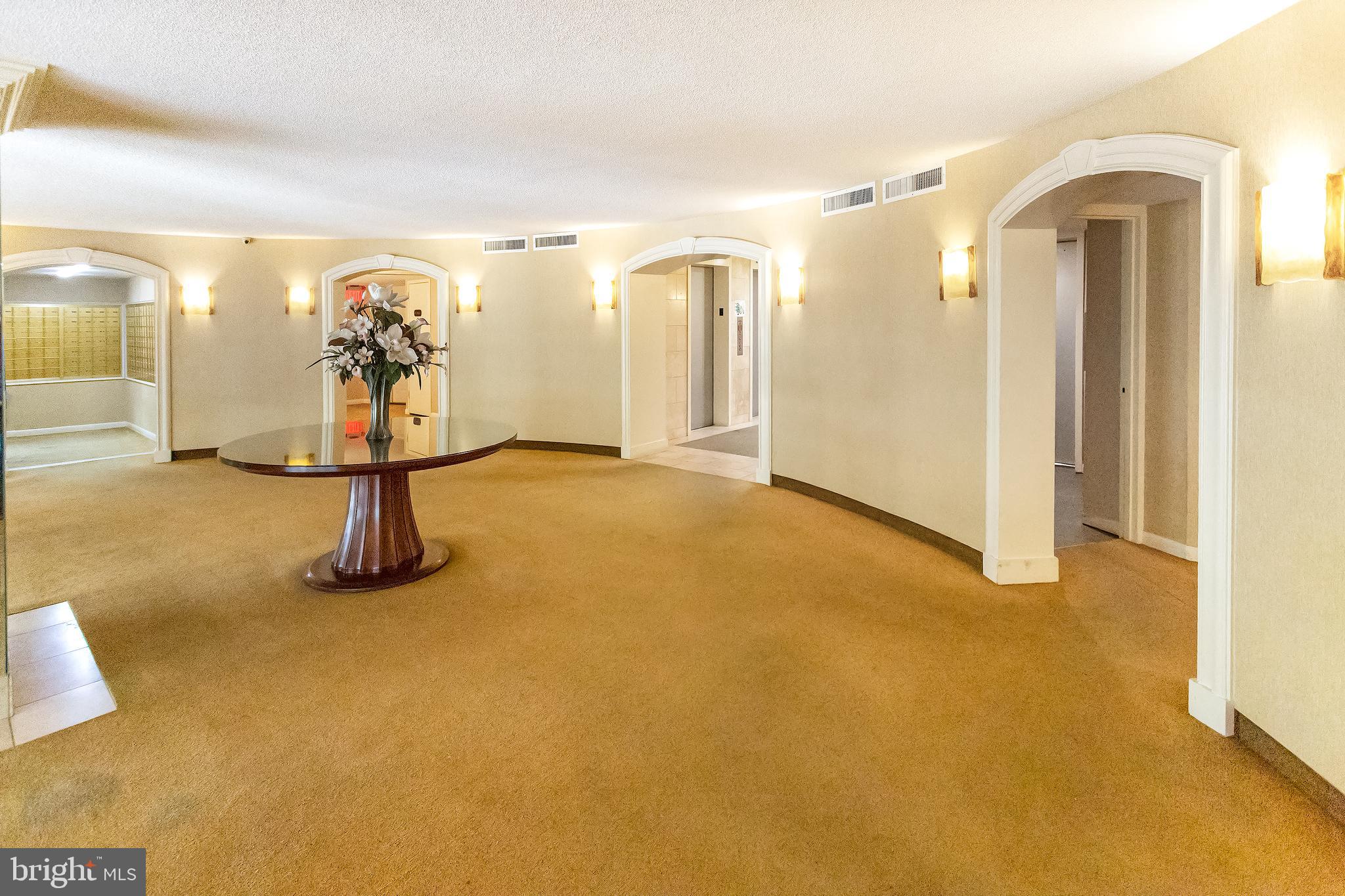 ROTONDA - Residential Lease