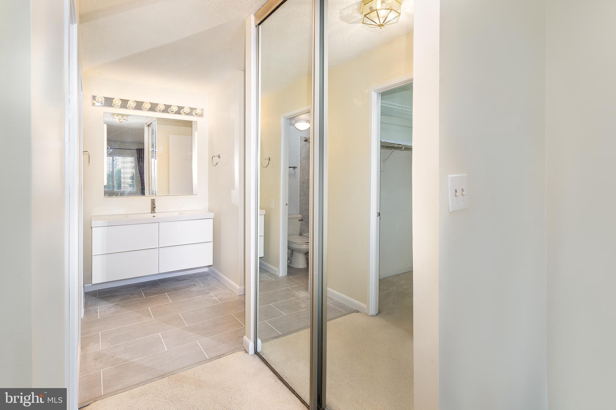 ROTONDA - Residential Lease