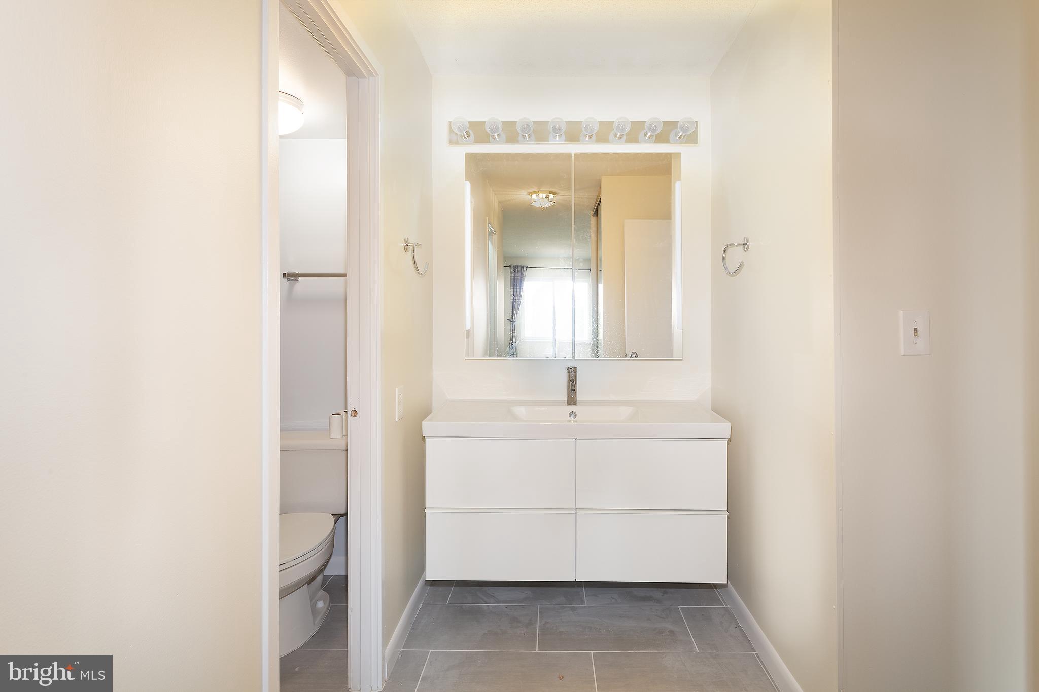 ROTONDA - Residential Lease