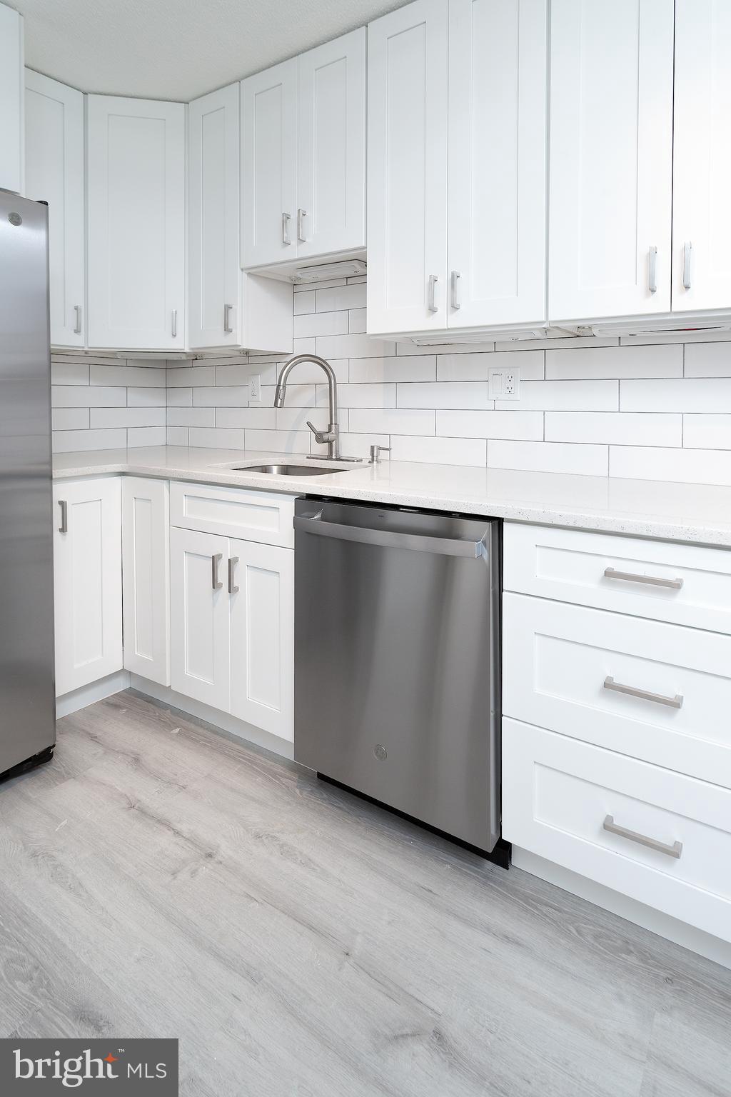 ROTONDA - Residential Lease