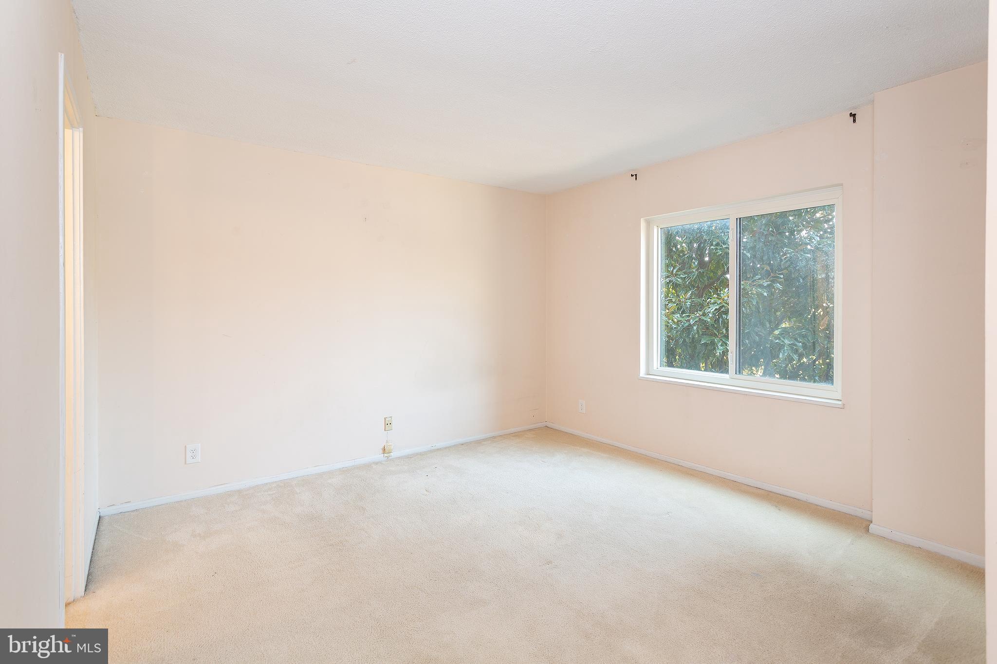 ROTONDA - Residential Lease