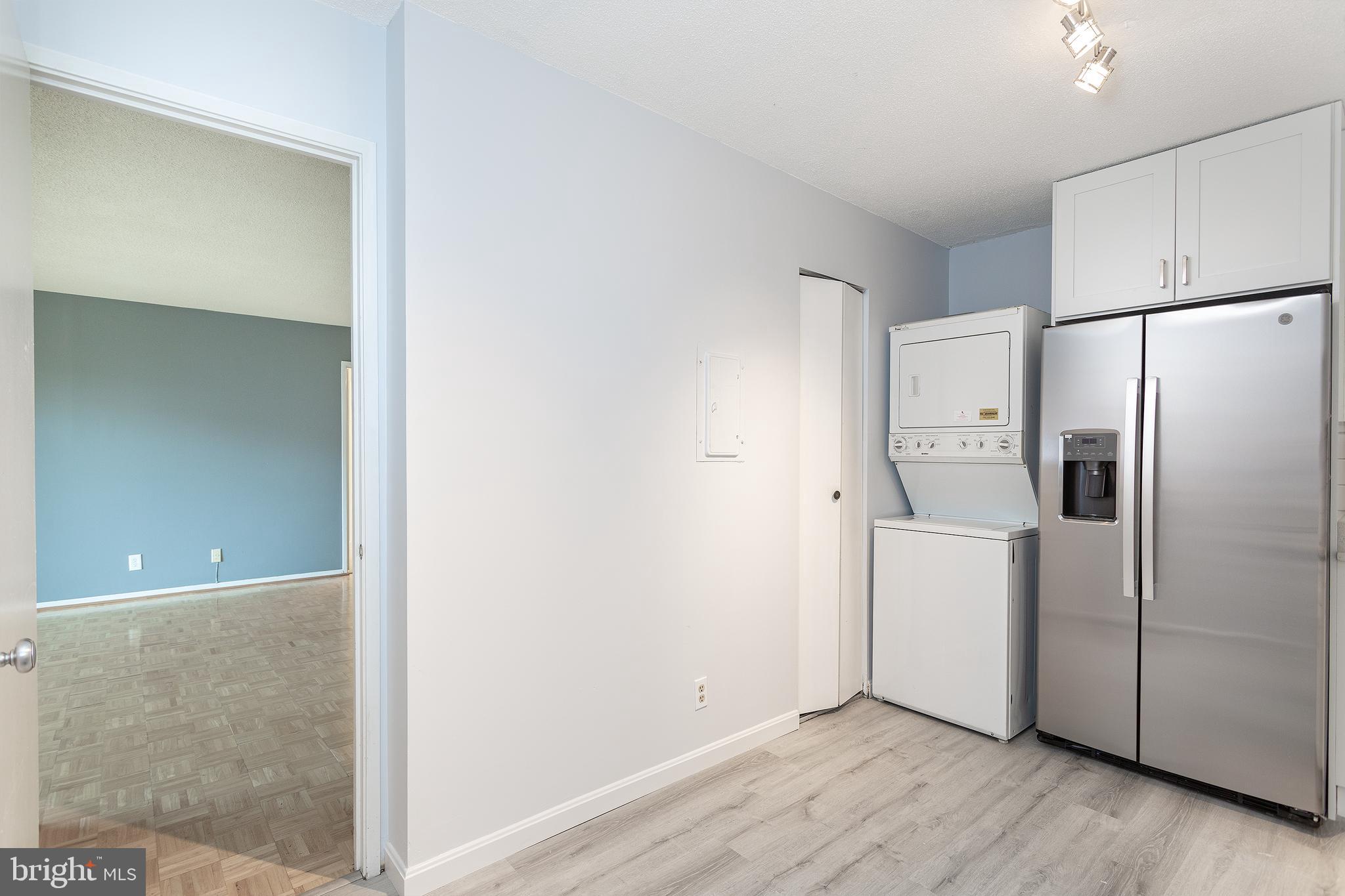 ROTONDA - Residential Lease