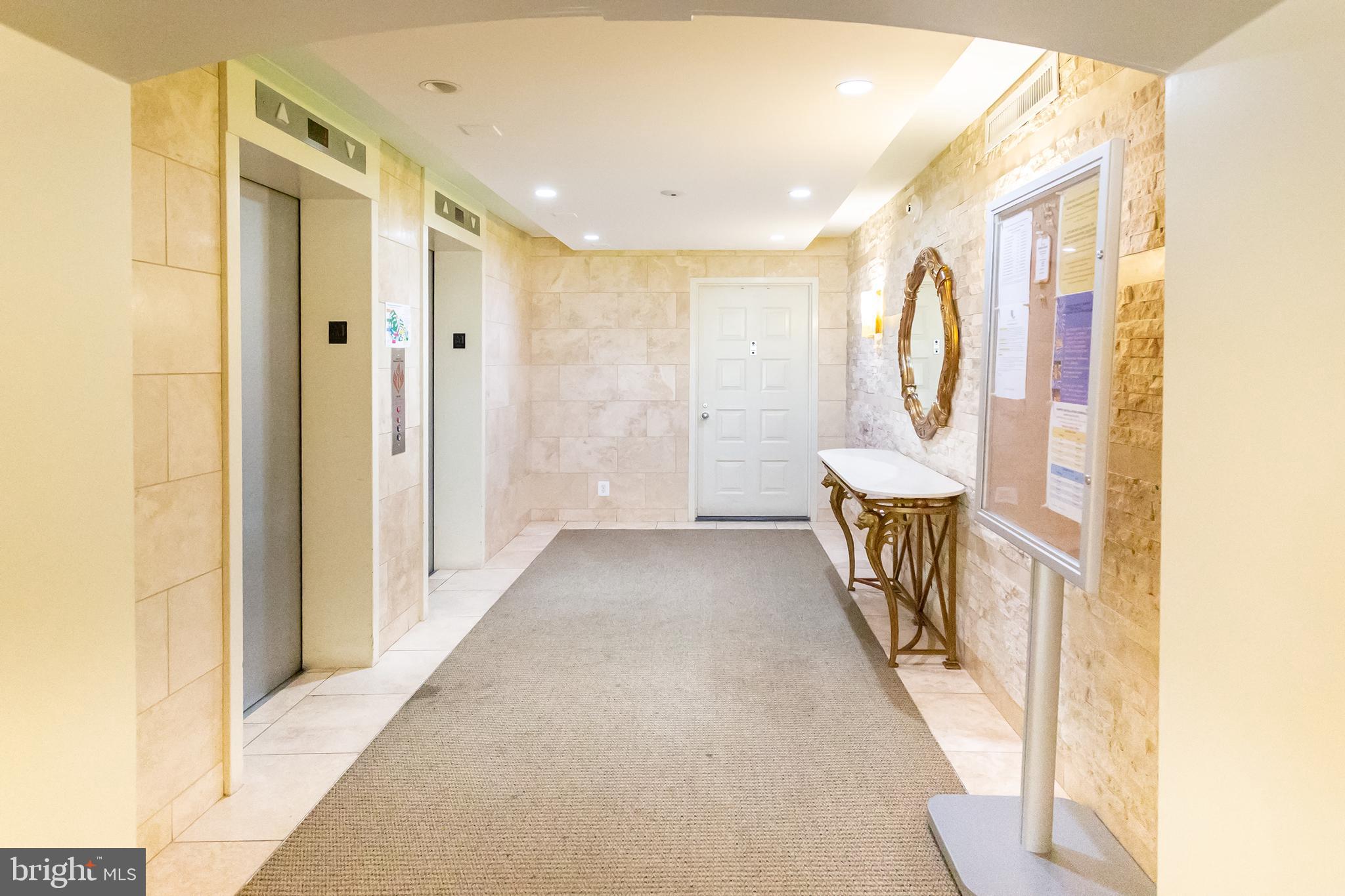 ROTONDA - Residential Lease