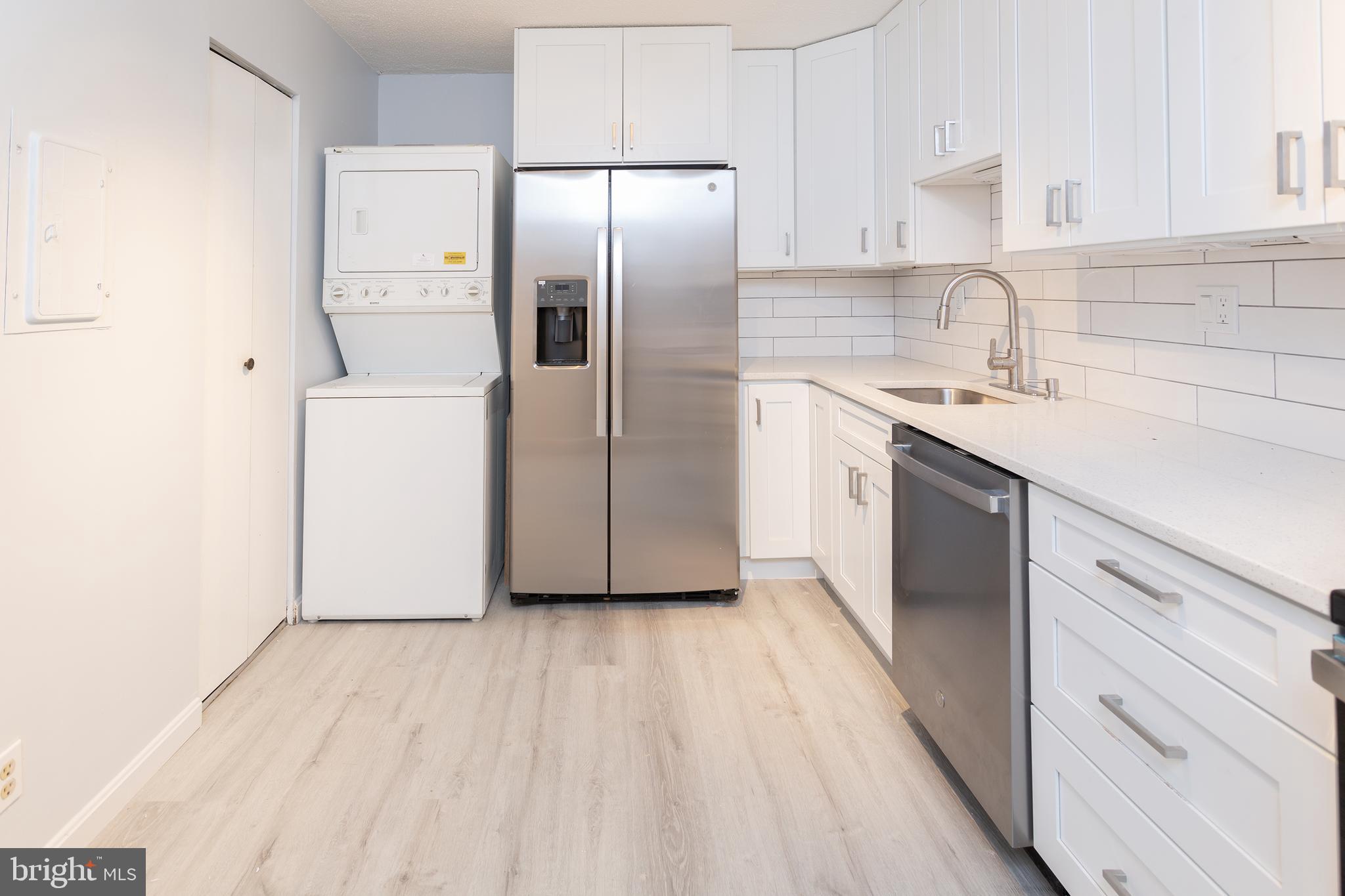 ROTONDA - Residential Lease