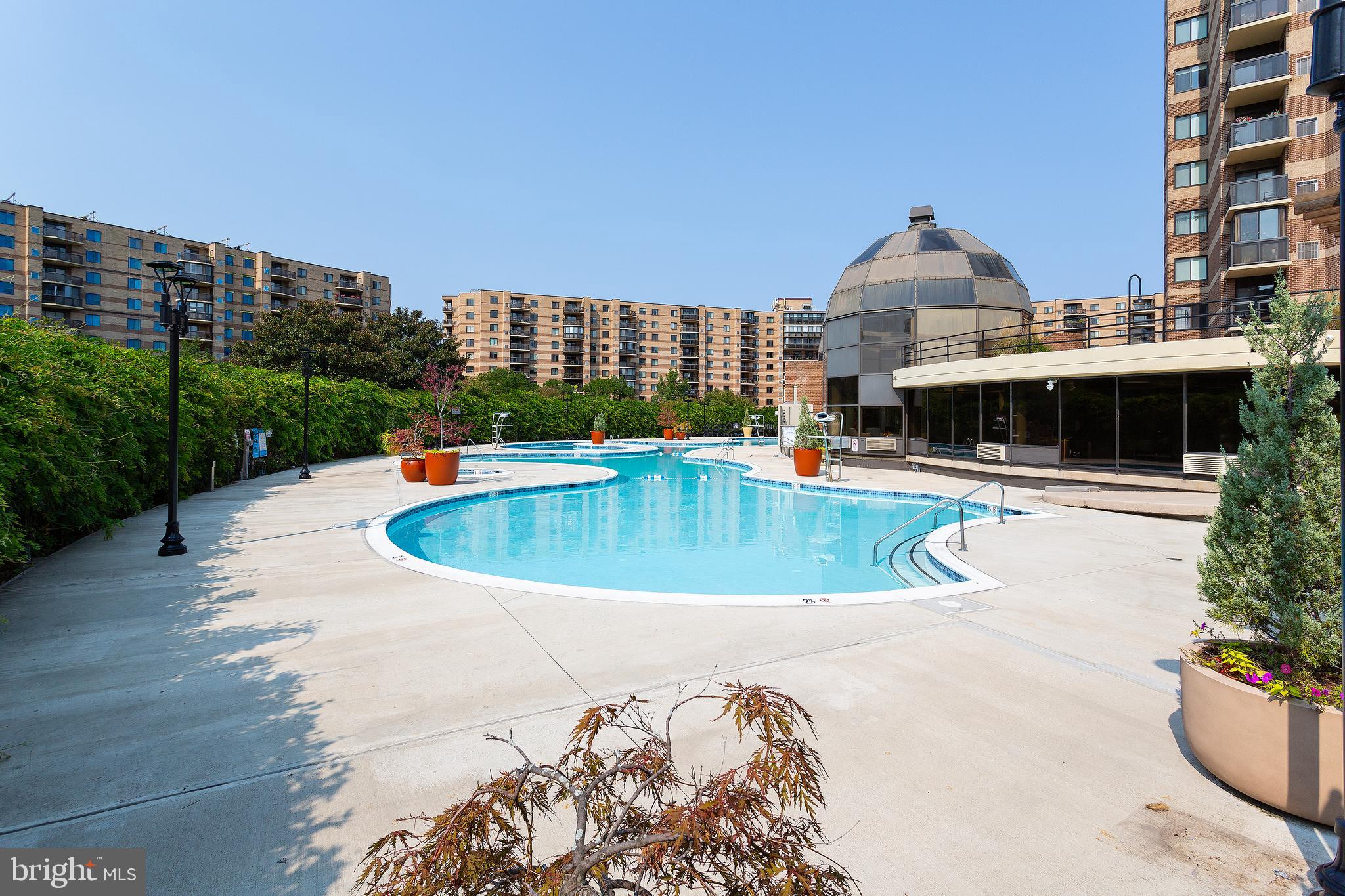 ROTONDA - Residential Lease