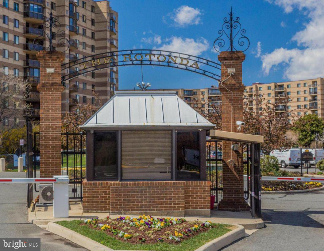 ROTONDA - Residential Lease