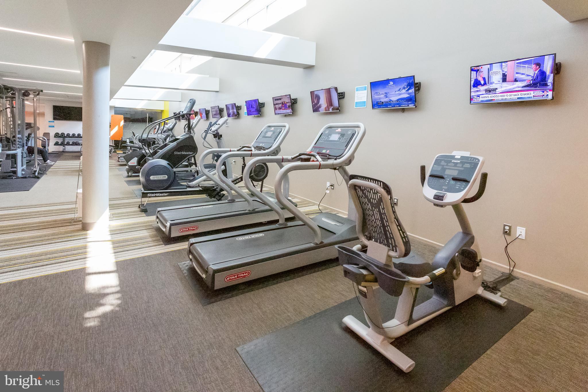 ROTONDA - Residential Lease