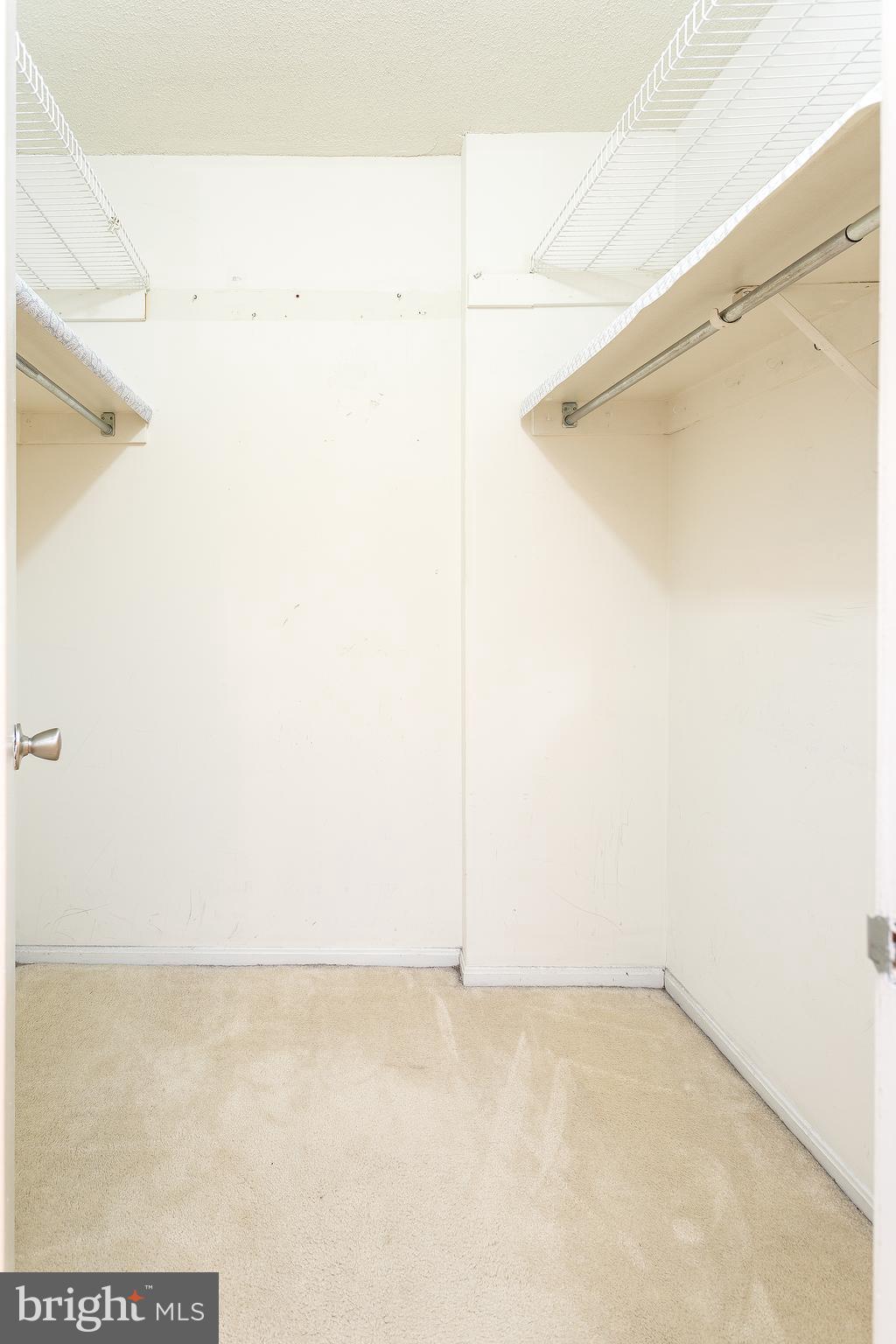 ROTONDA - Residential Lease