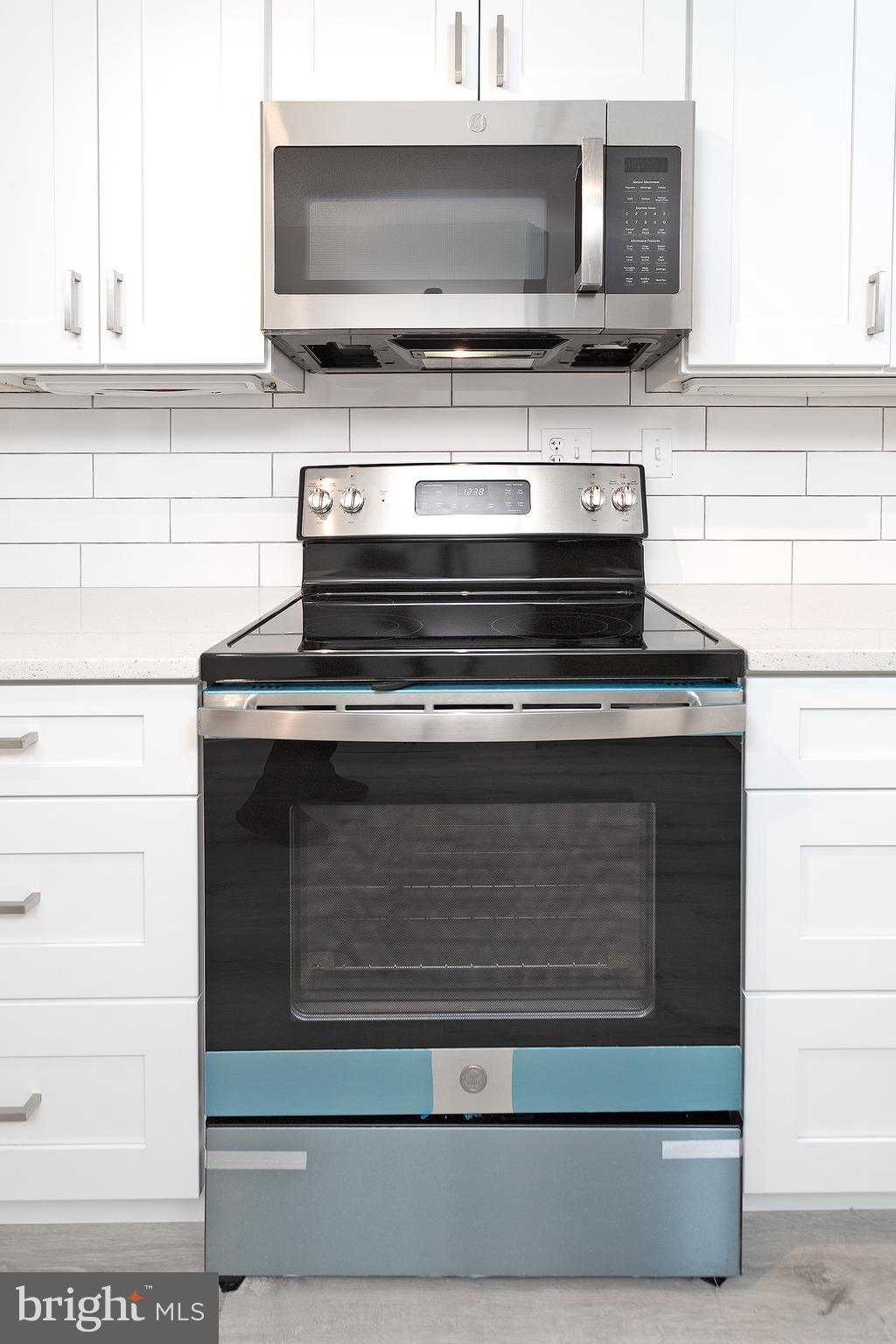 ROTONDA - Residential Lease