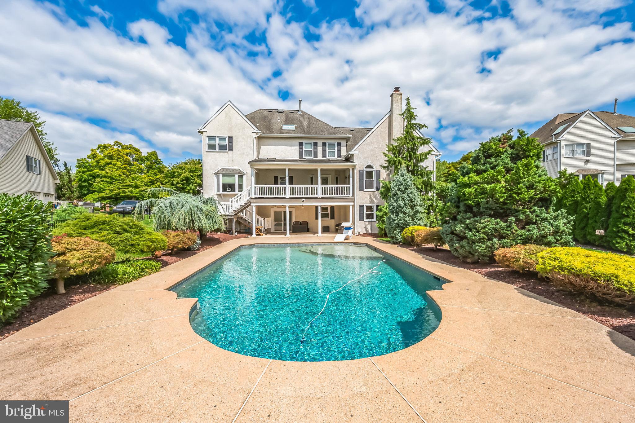 DOYLESTOWN CROSSIN - Residential