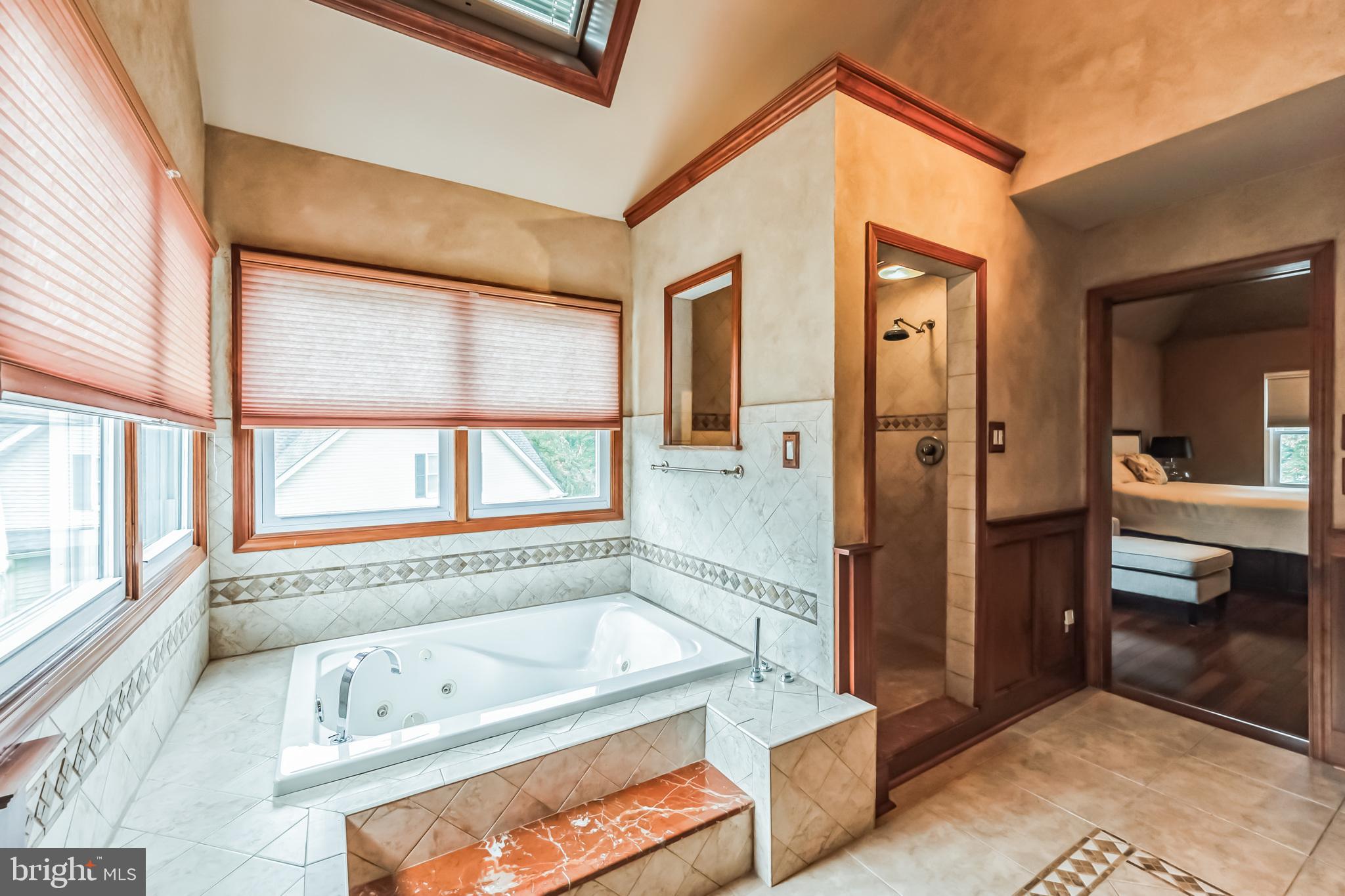 DOYLESTOWN CROSSIN - Residential