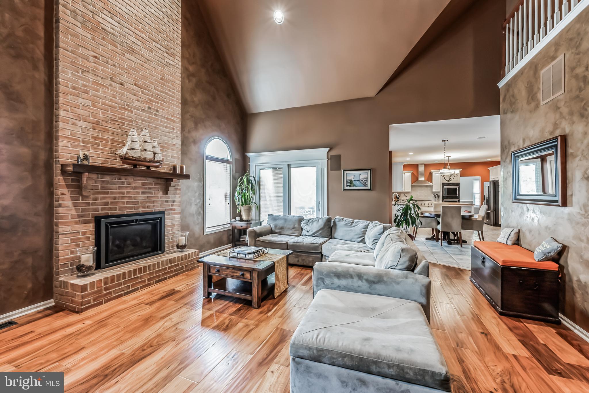 DOYLESTOWN CROSSIN - Residential