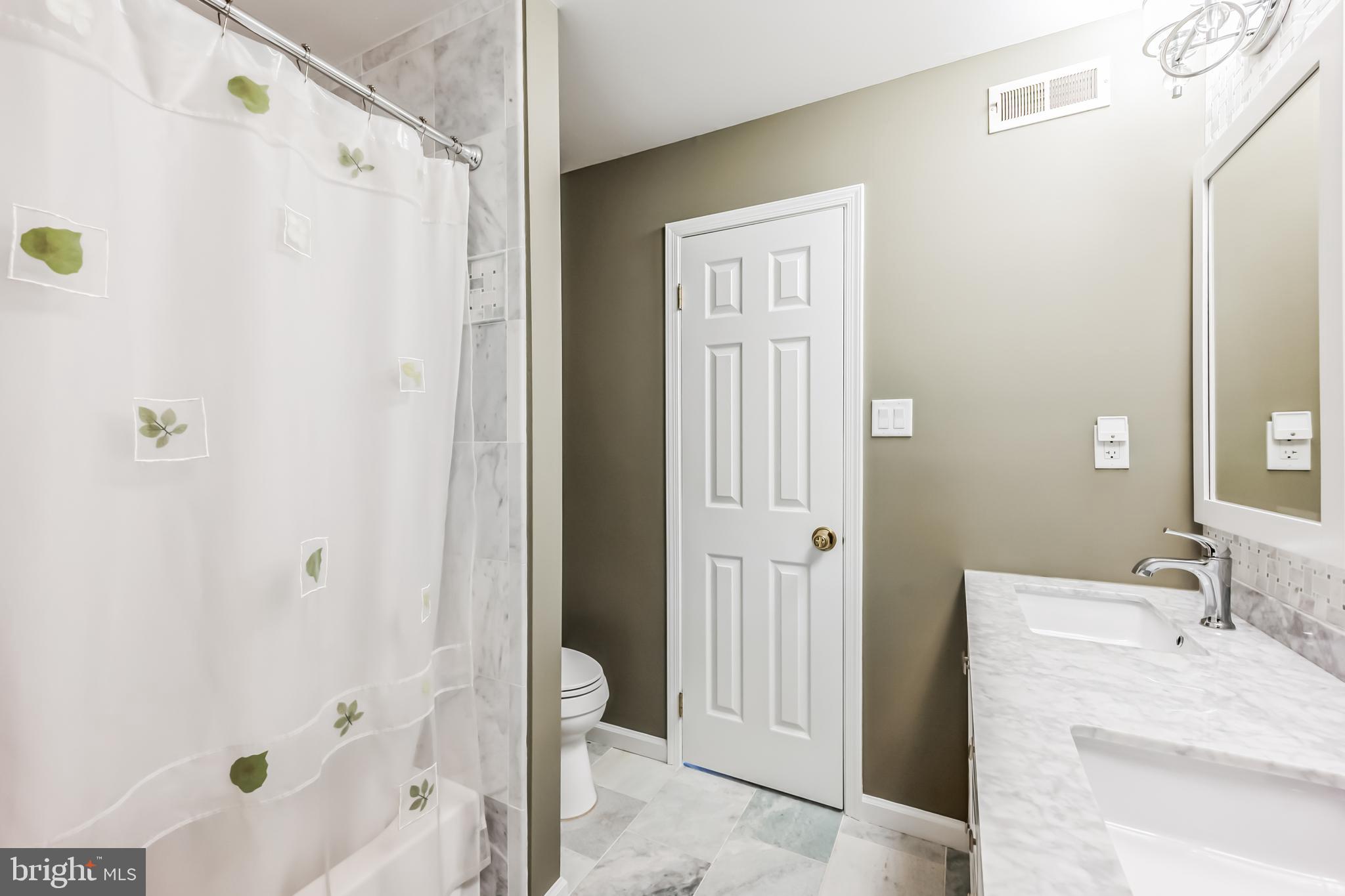 DOYLESTOWN CROSSIN - Residential