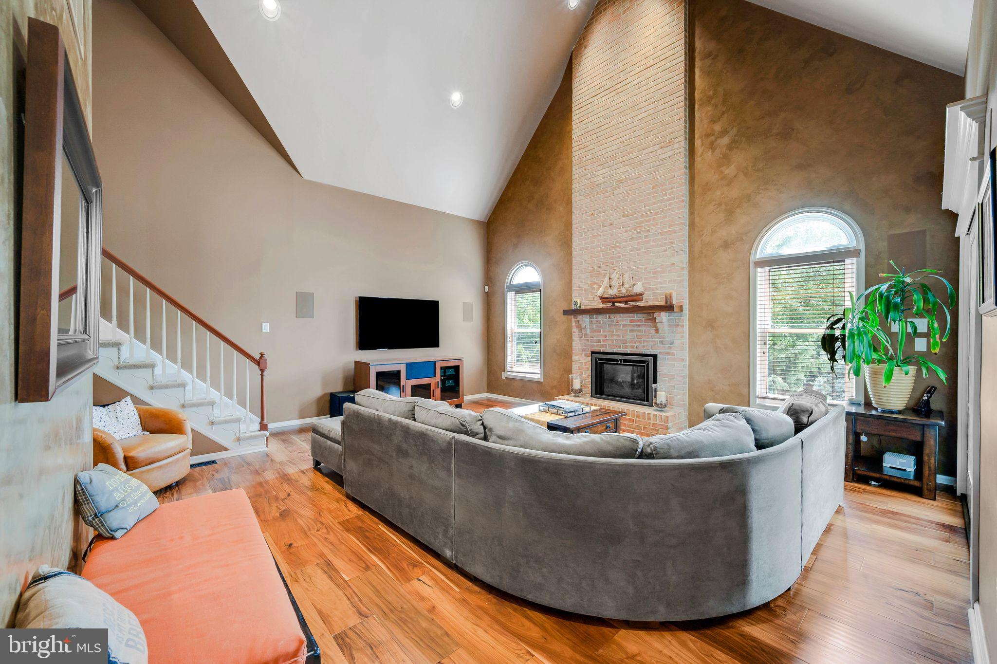 DOYLESTOWN CROSSIN - Residential