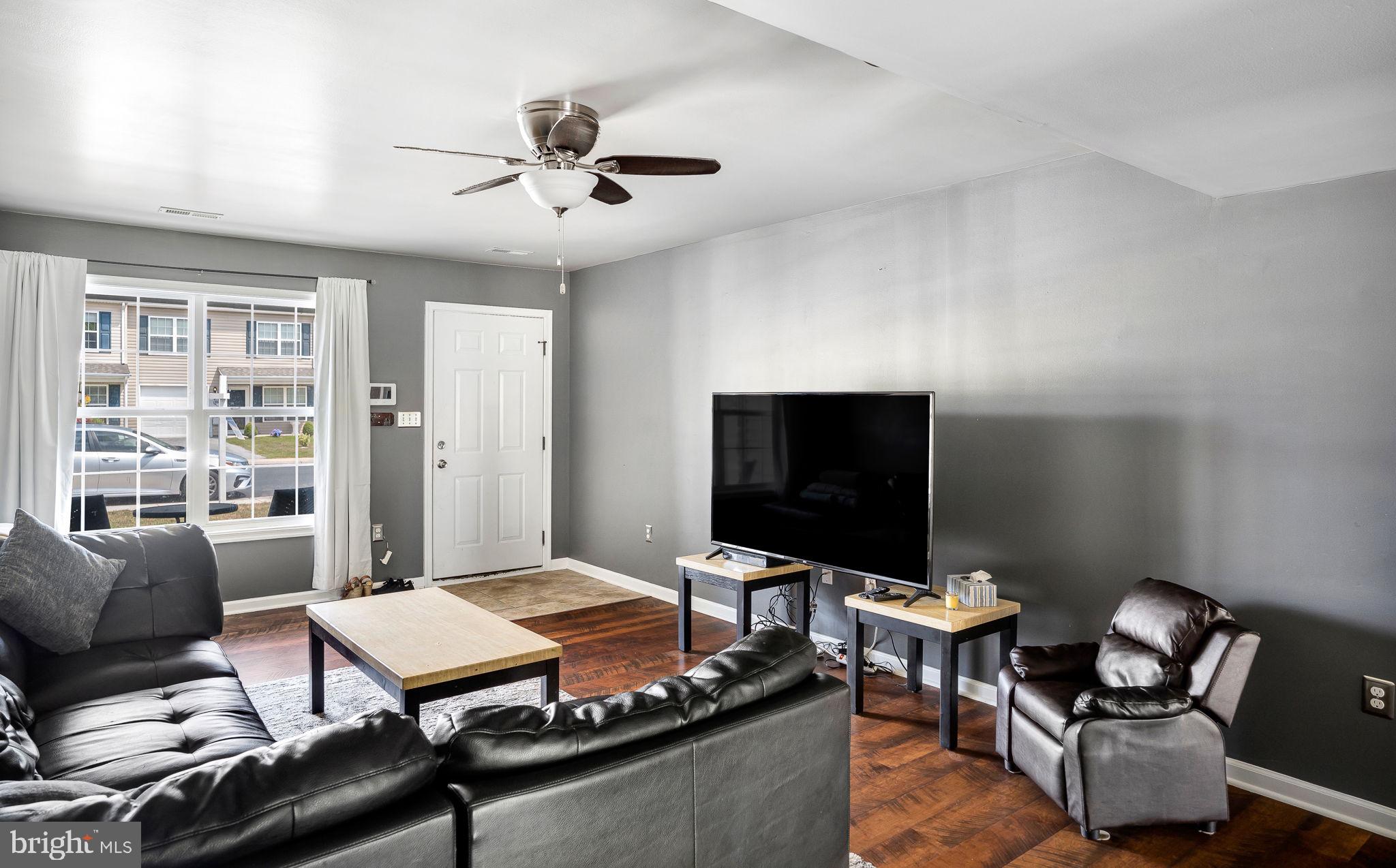 TOWNES AT OAKHURST - Residential