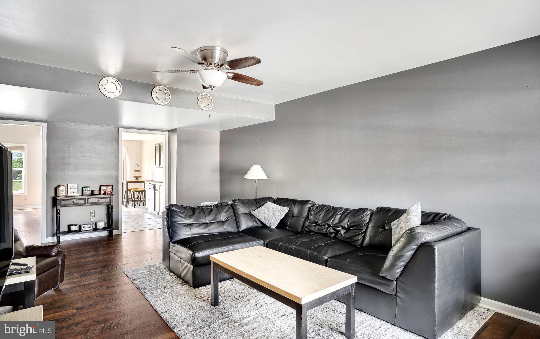 TOWNES AT OAKHURST - Residential