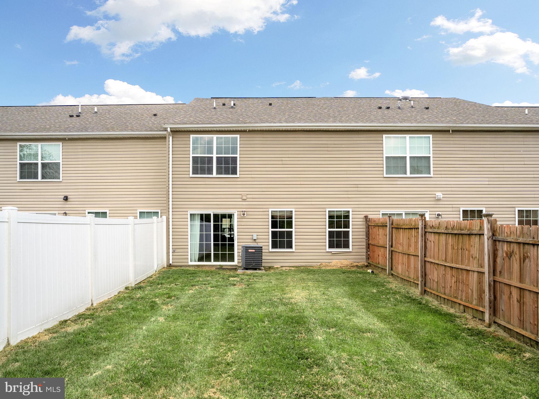 TOWNES AT OAKHURST - Residential