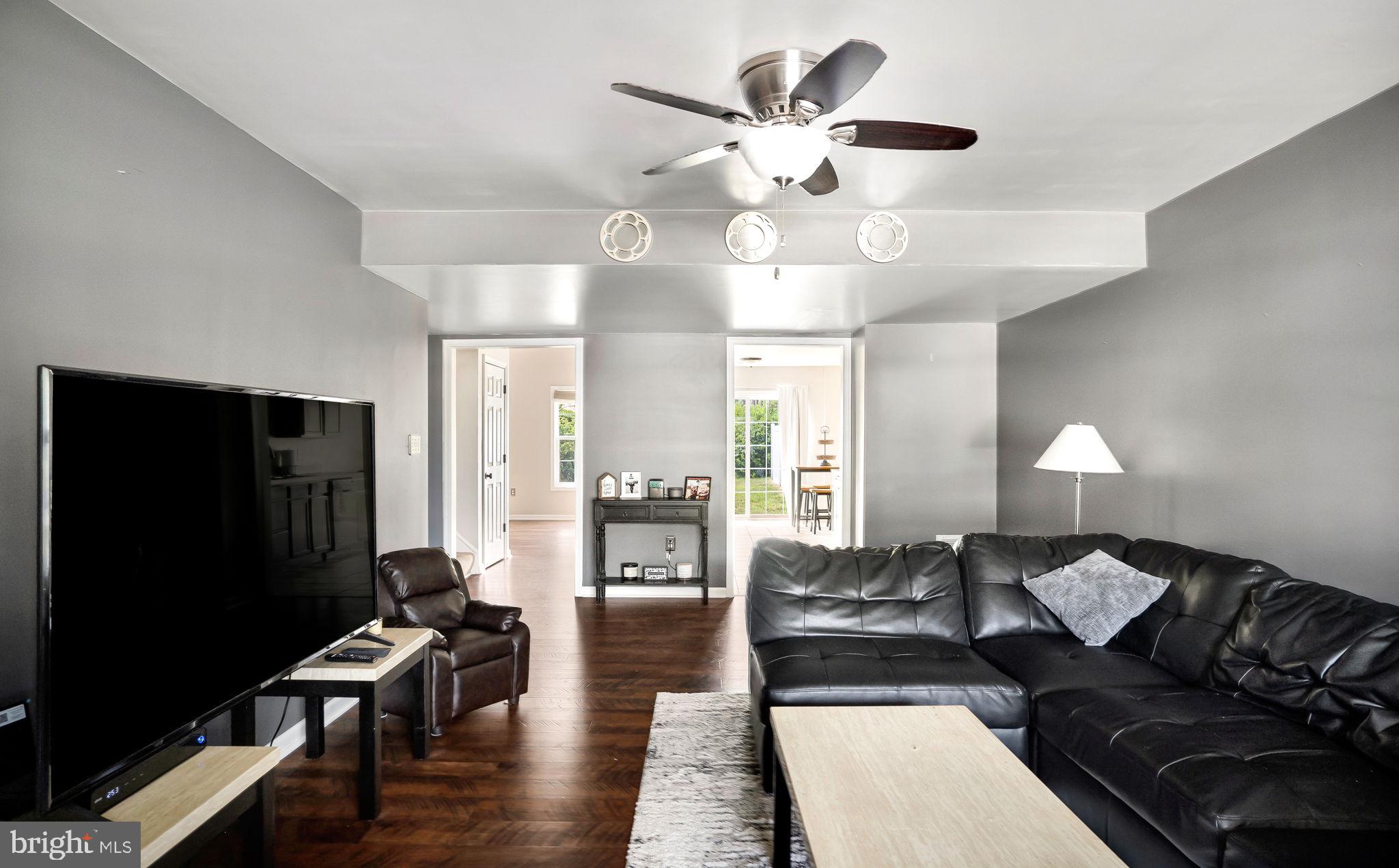 TOWNES AT OAKHURST - Residential