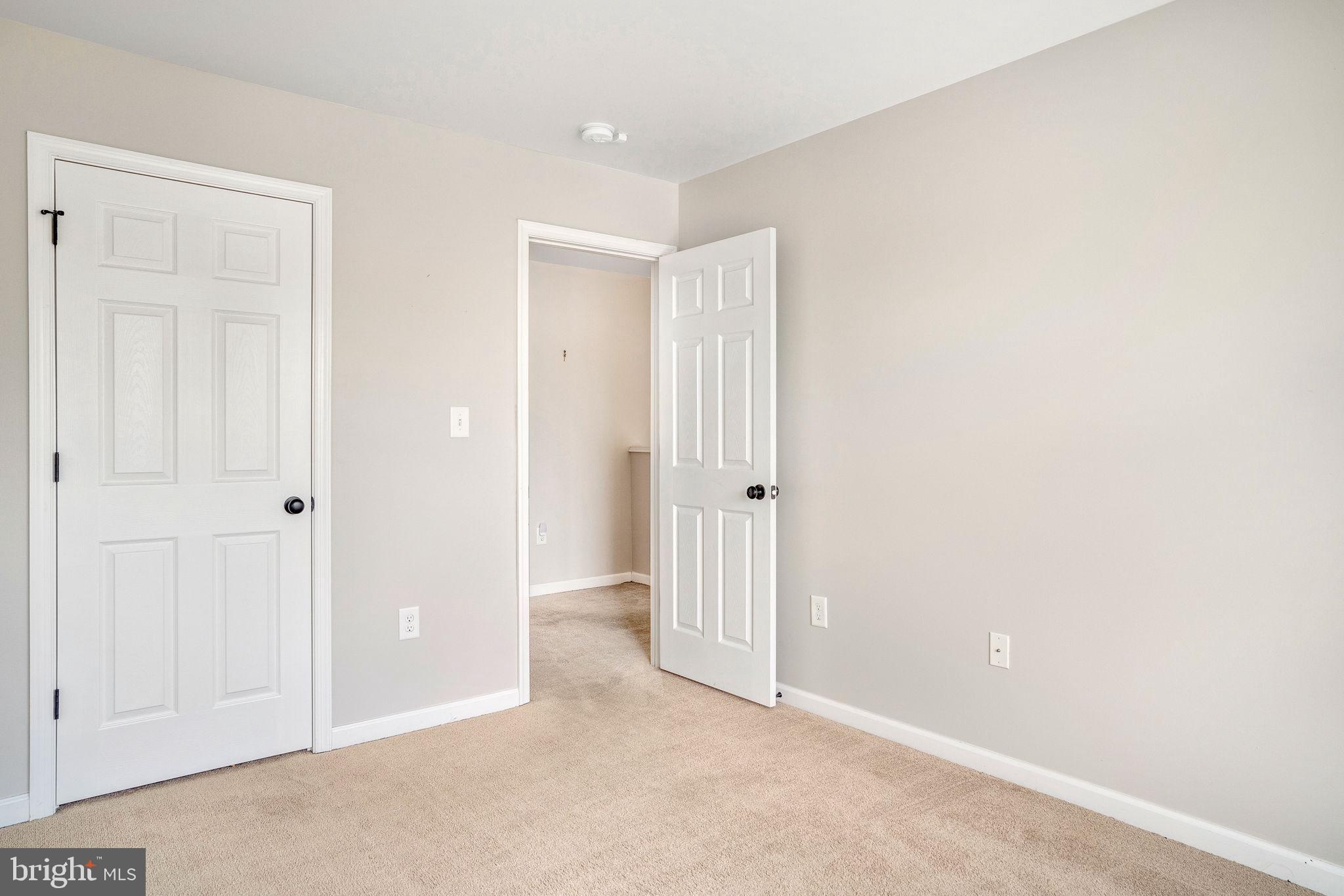 TOWNES AT OAKHURST - Residential