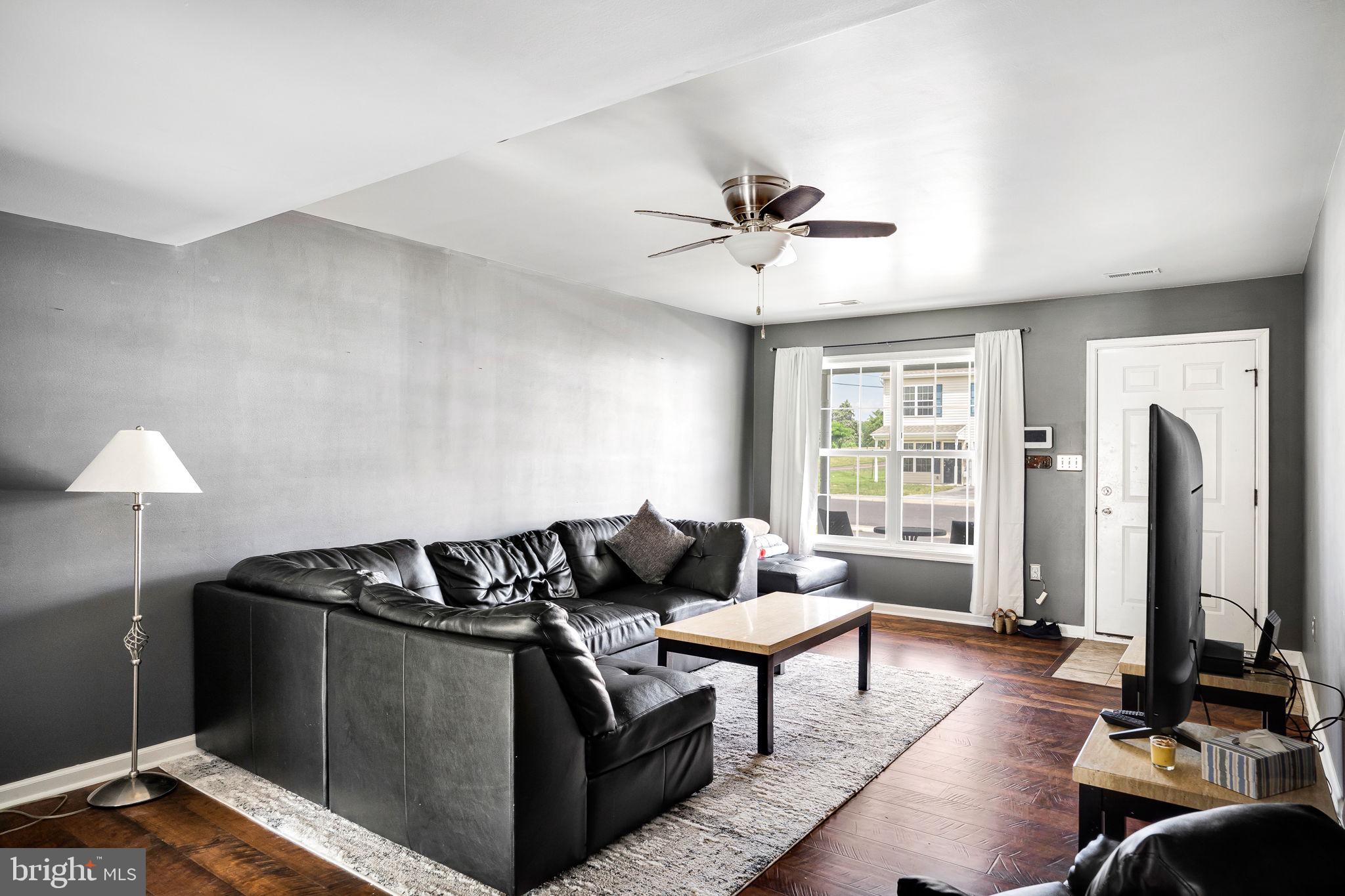 TOWNES AT OAKHURST - Residential