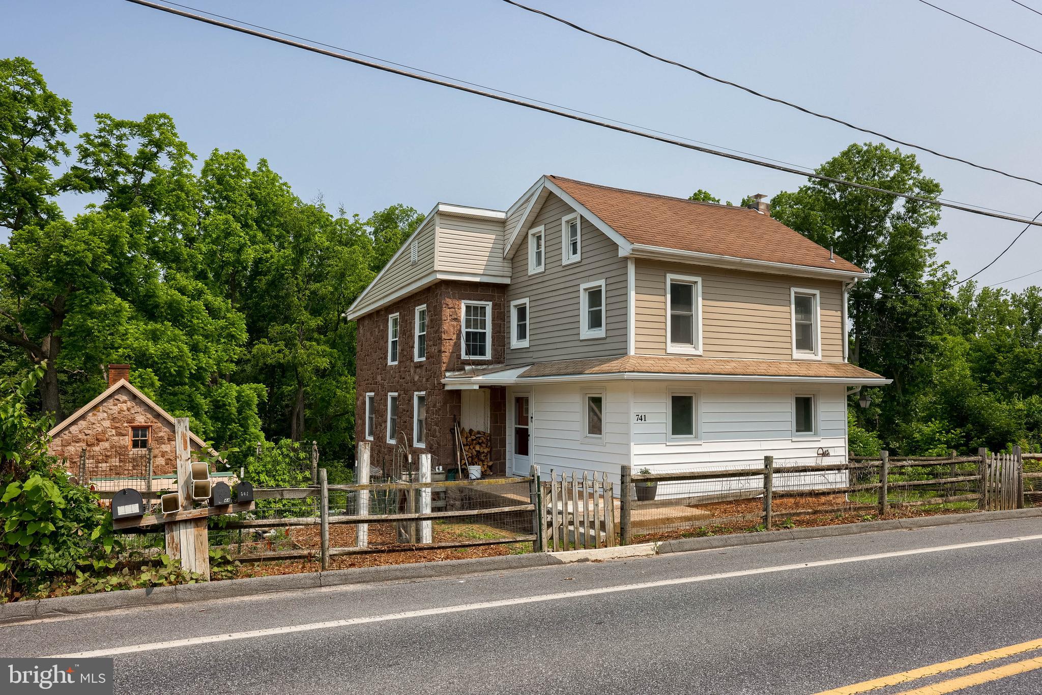 741 REINHOLDS ROAD