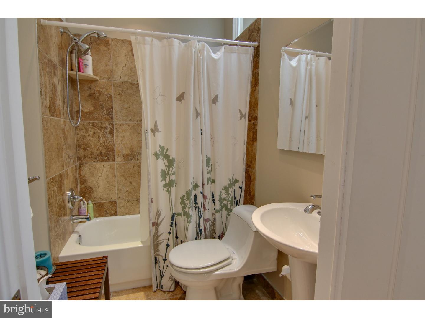 GRADUATE HOSPITAL - Residential Lease