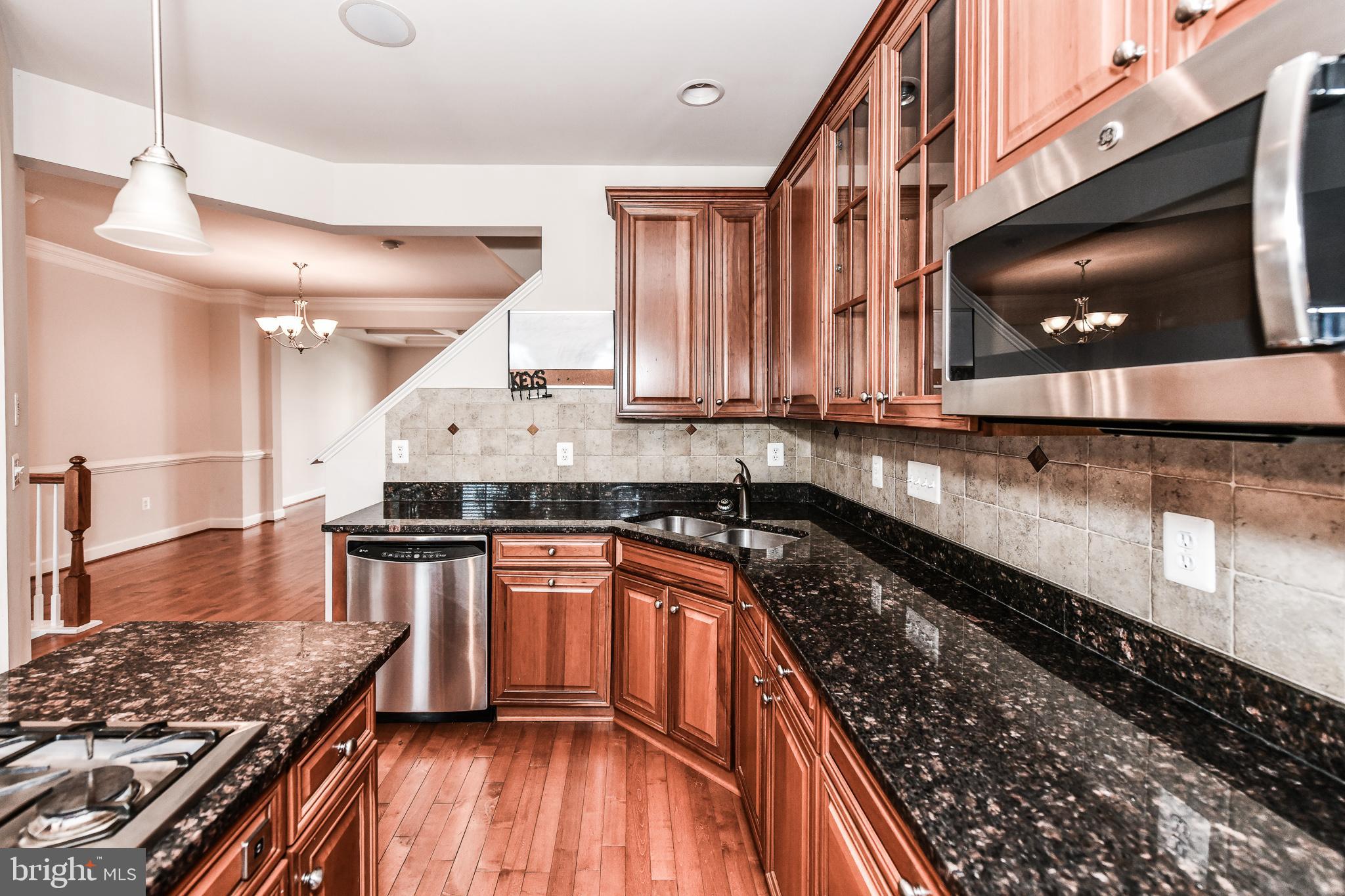 SHIRLINGTON CREST - Residential Lease