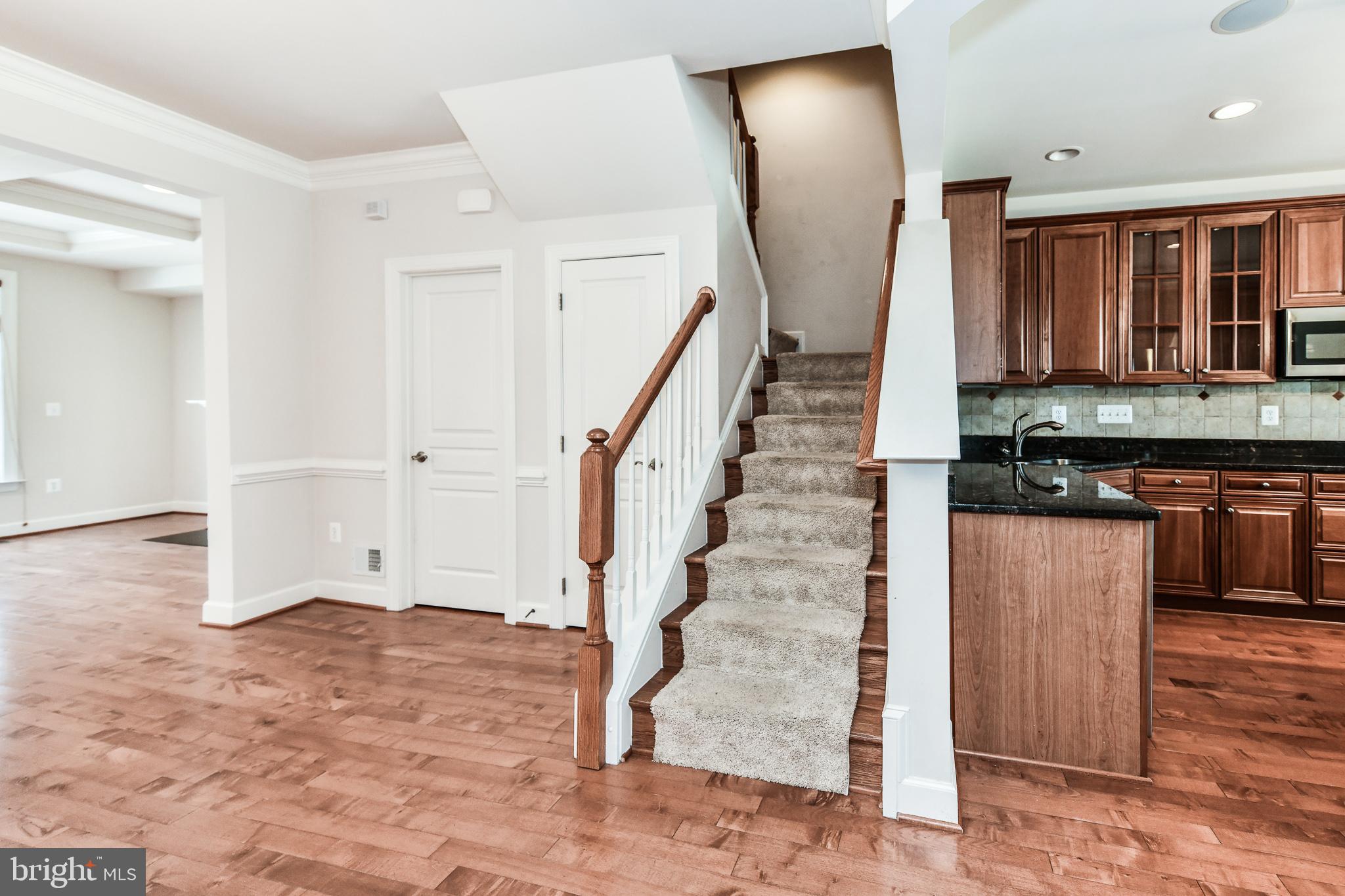 SHIRLINGTON CREST - Residential Lease