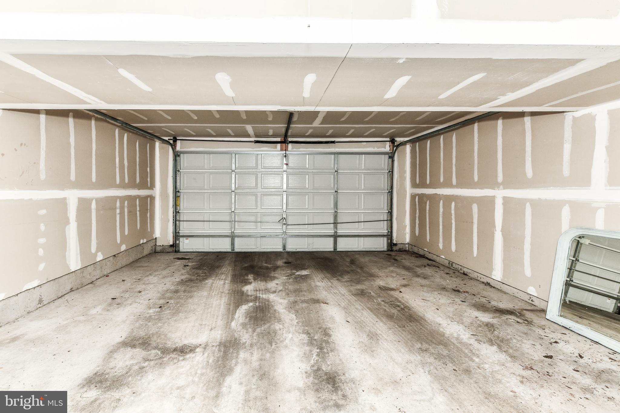 SHIRLINGTON CREST - Residential Lease