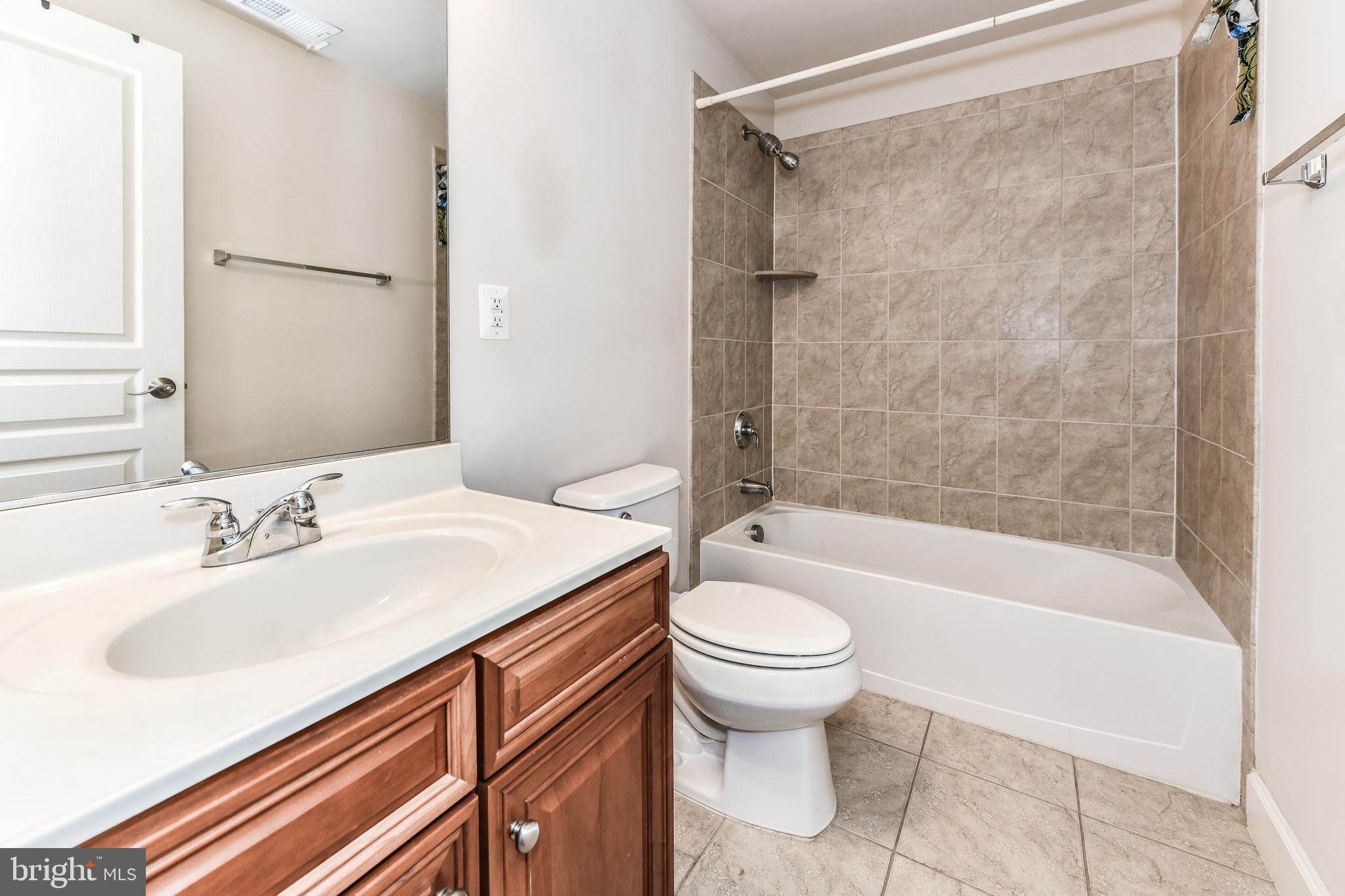 SHIRLINGTON CREST - Residential Lease