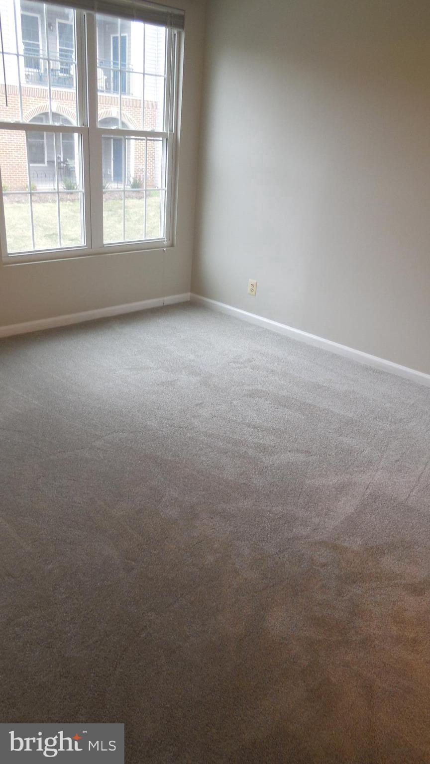 RIVERBEND AT CASCADES - Residential Lease