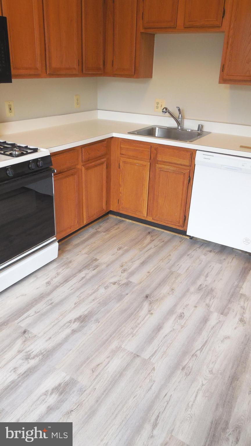 RIVERBEND AT CASCADES - Residential Lease