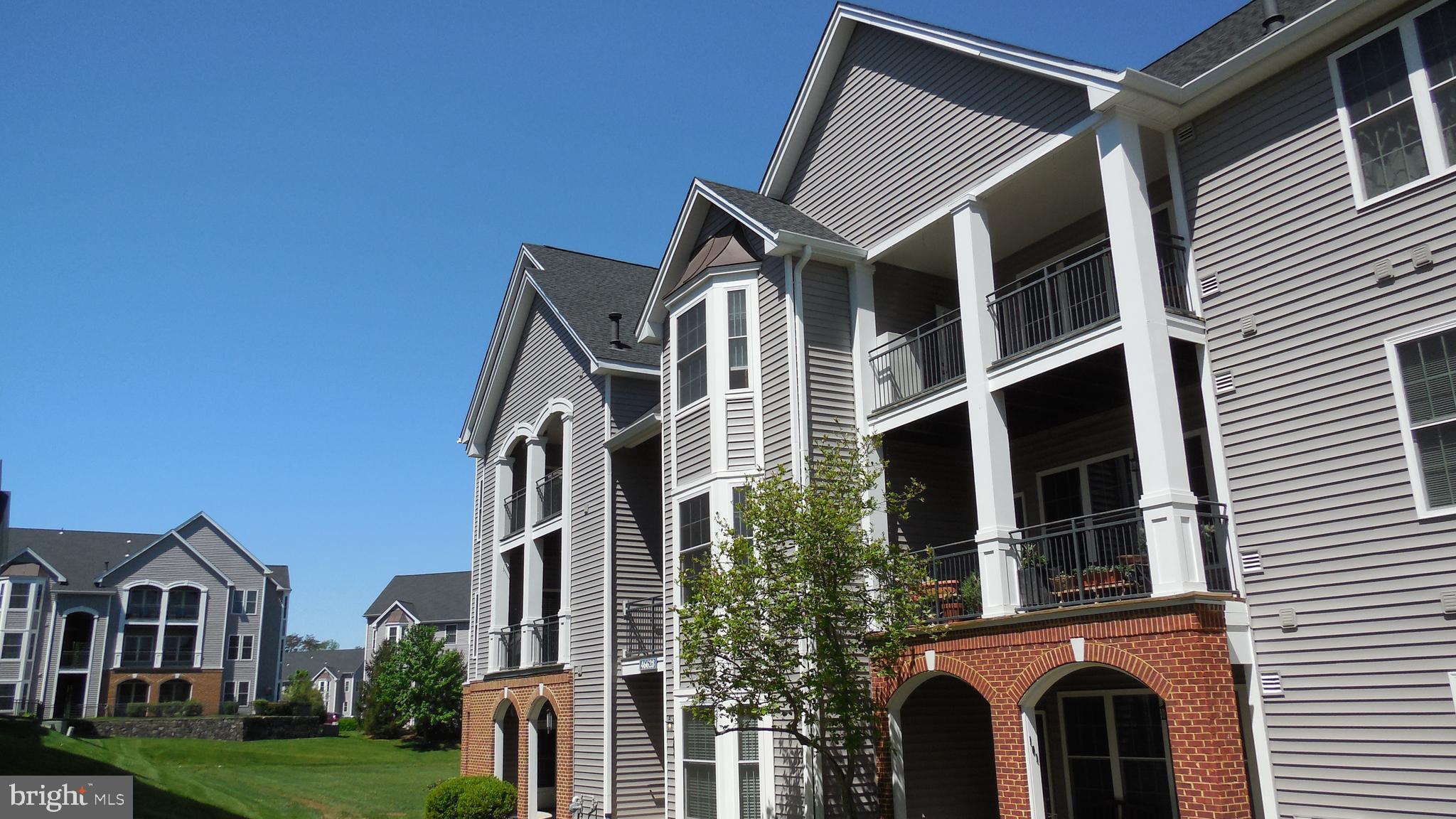 RIVERBEND AT CASCADES - Residential Lease