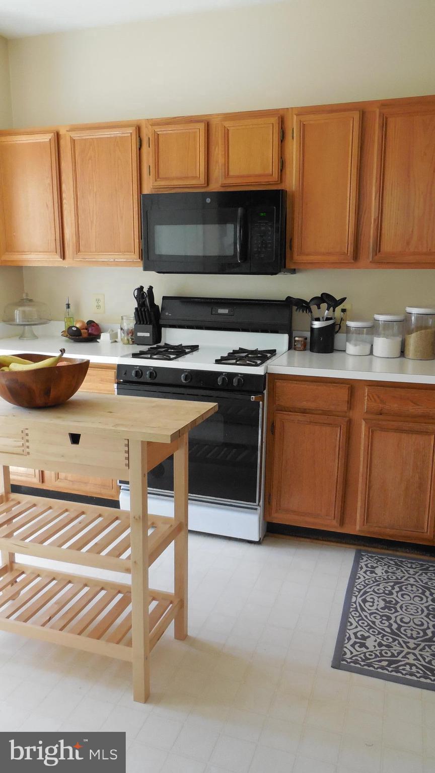 RIVERBEND AT CASCADES - Residential Lease