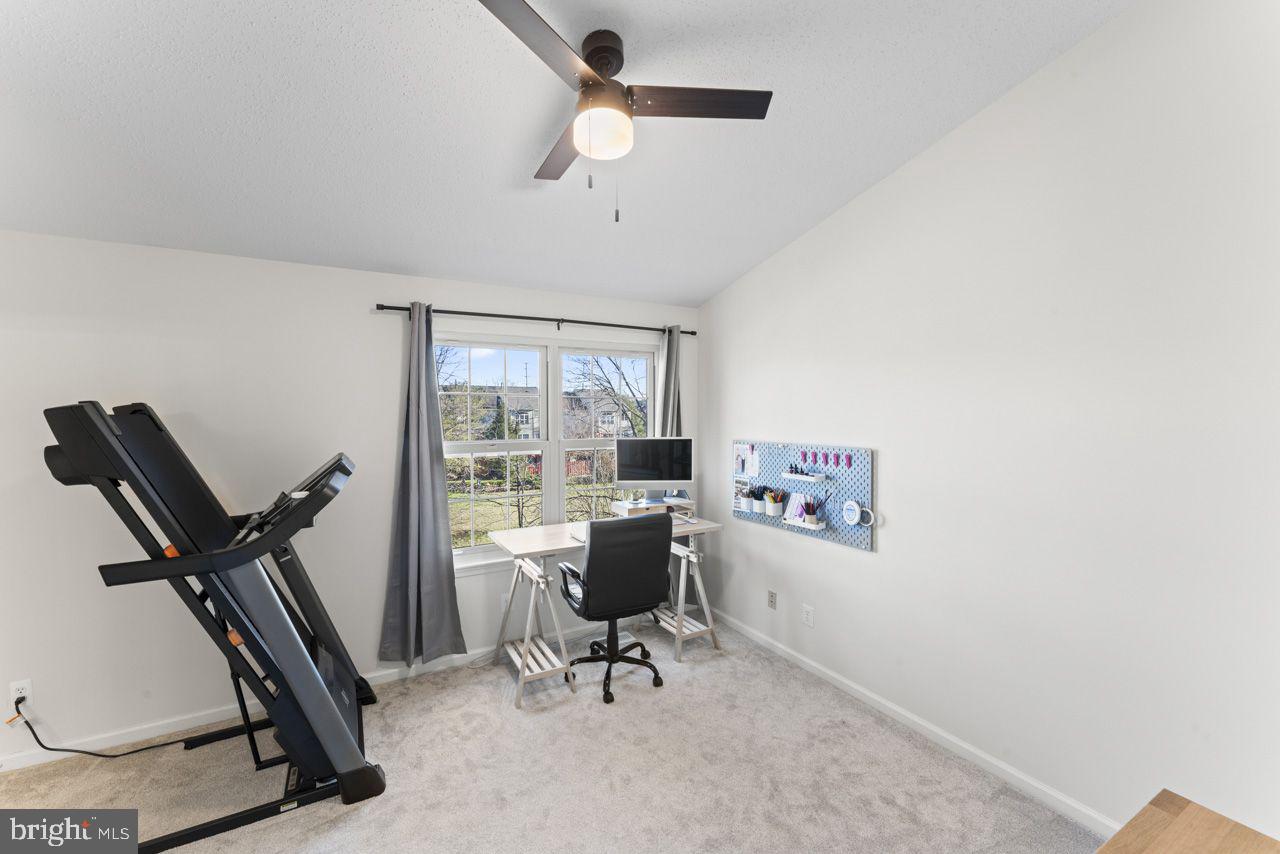 BULL RUN CONDO - Residential