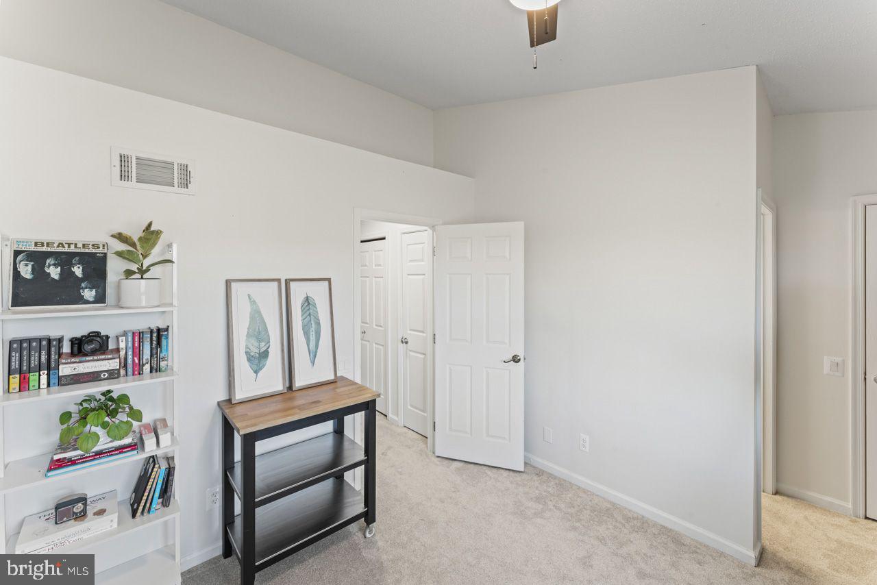 BULL RUN CONDO - Residential