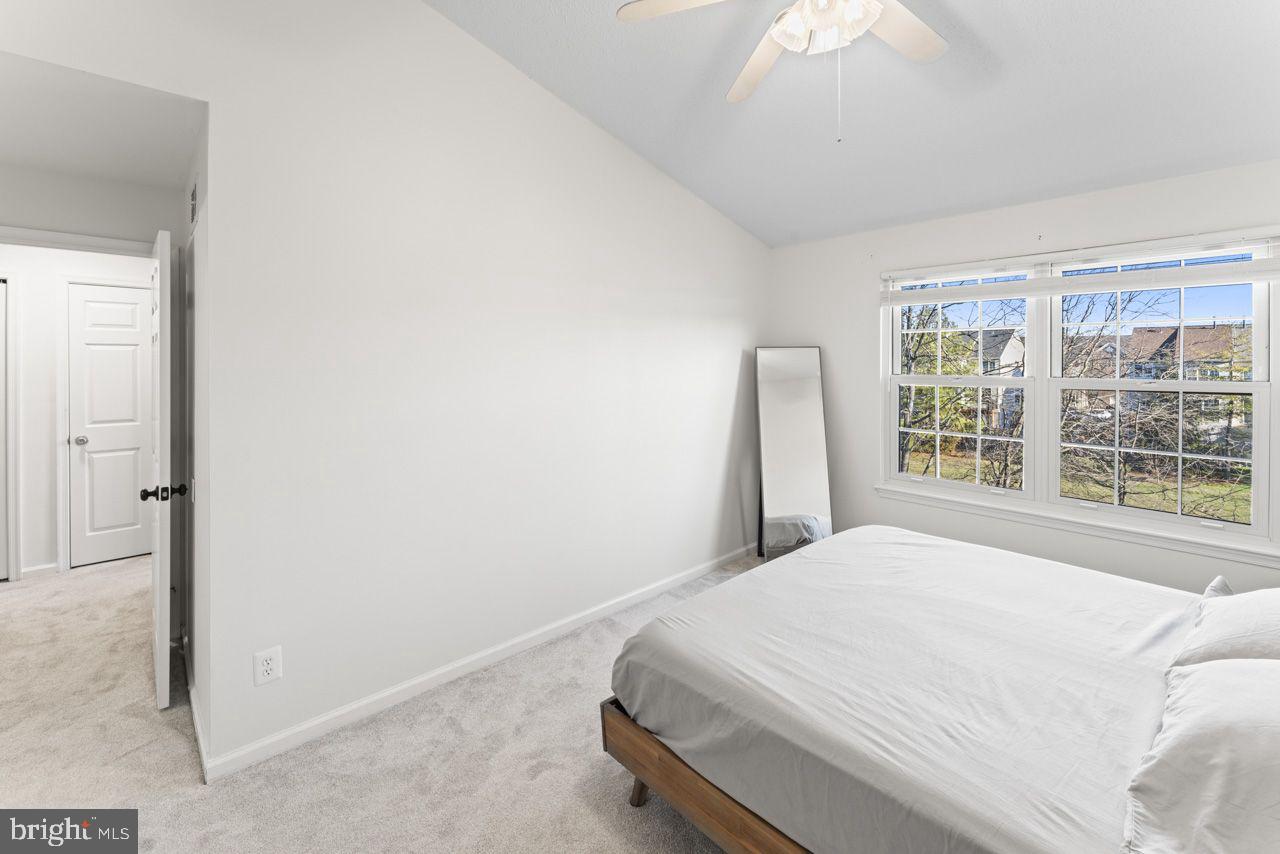 BULL RUN CONDO - Residential