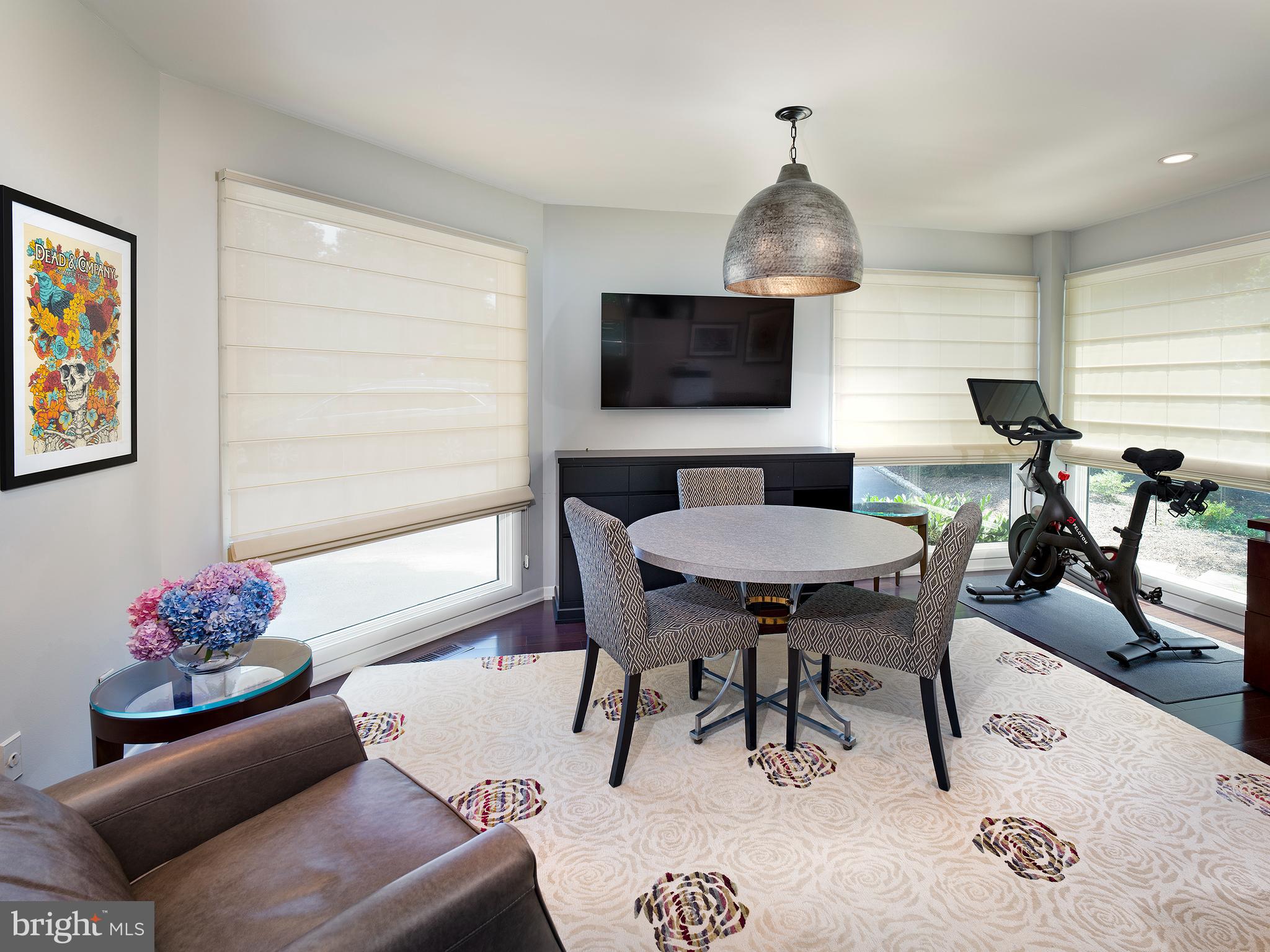 BRYN MAWR - Residential