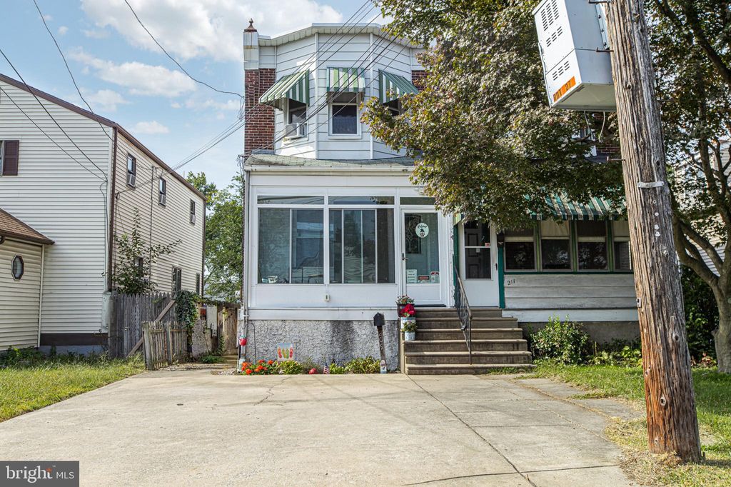 Photo of 209 Amosland Road, HOLMES, PA 19043 (MLS # PADE2101176)