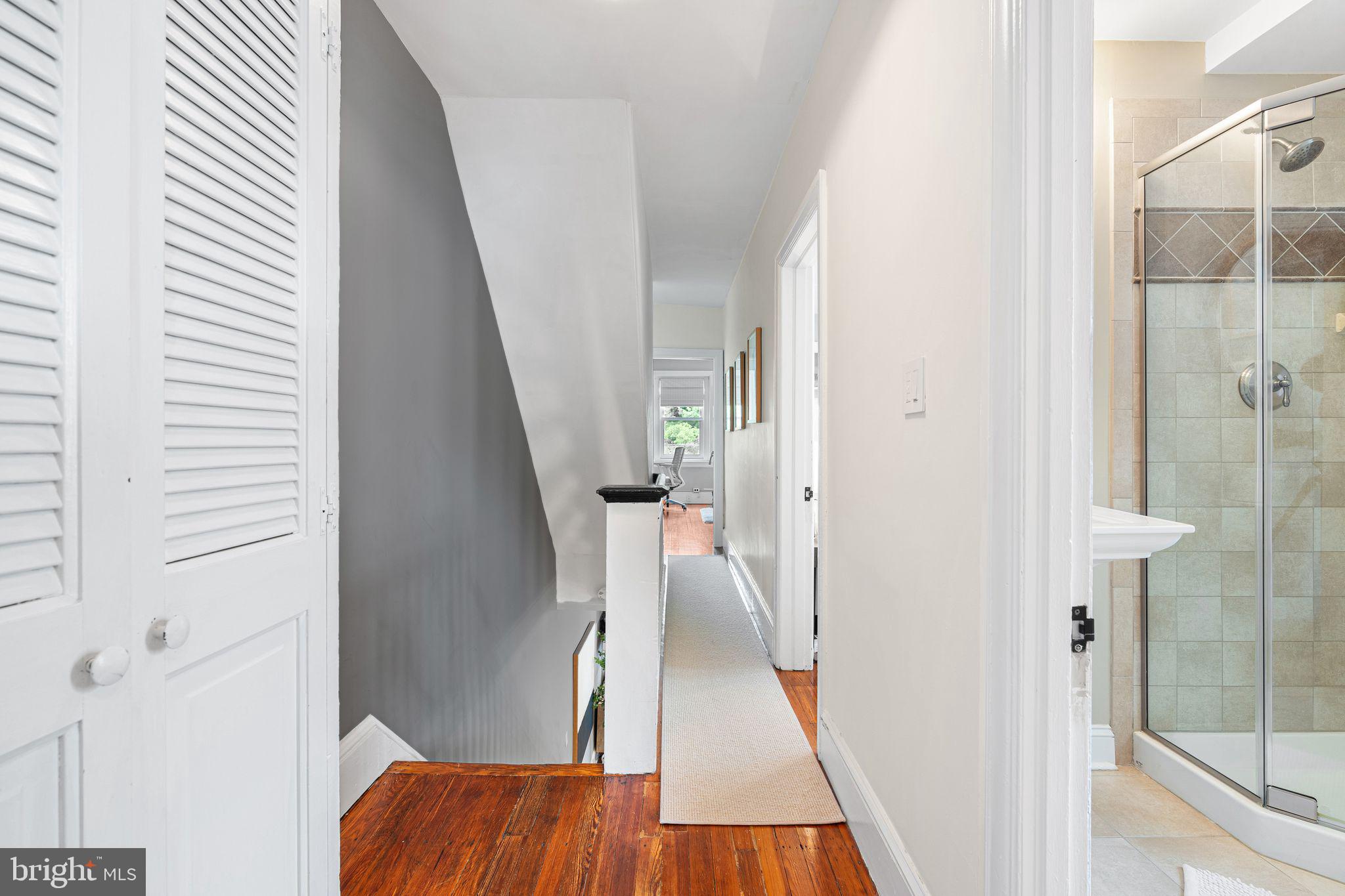 CHESTNUT HILL - Residential