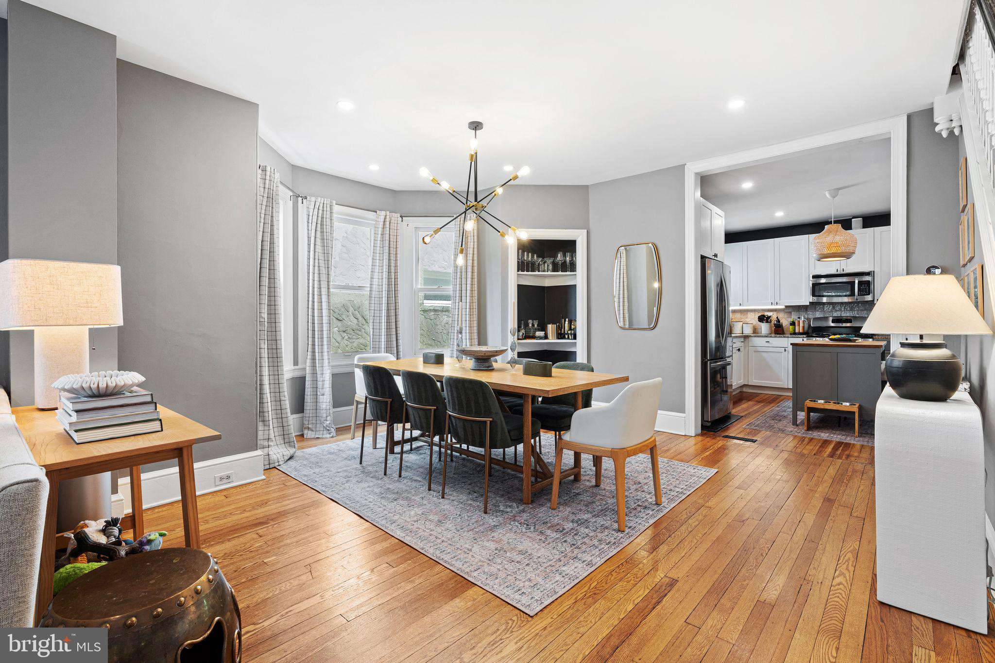 CHESTNUT HILL - Residential