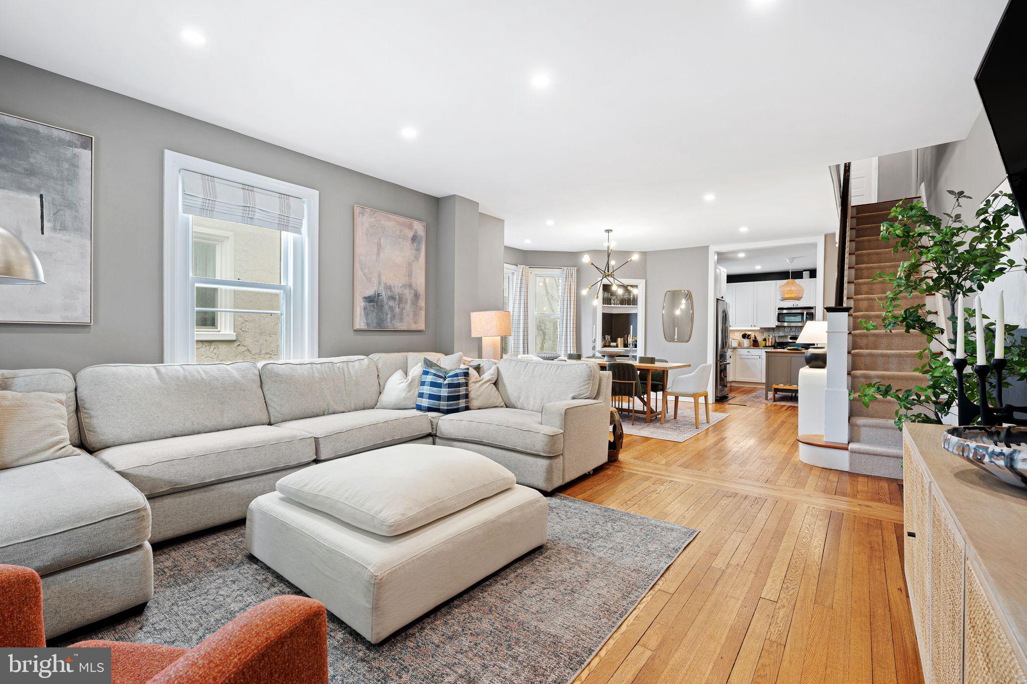 CHESTNUT HILL - Residential