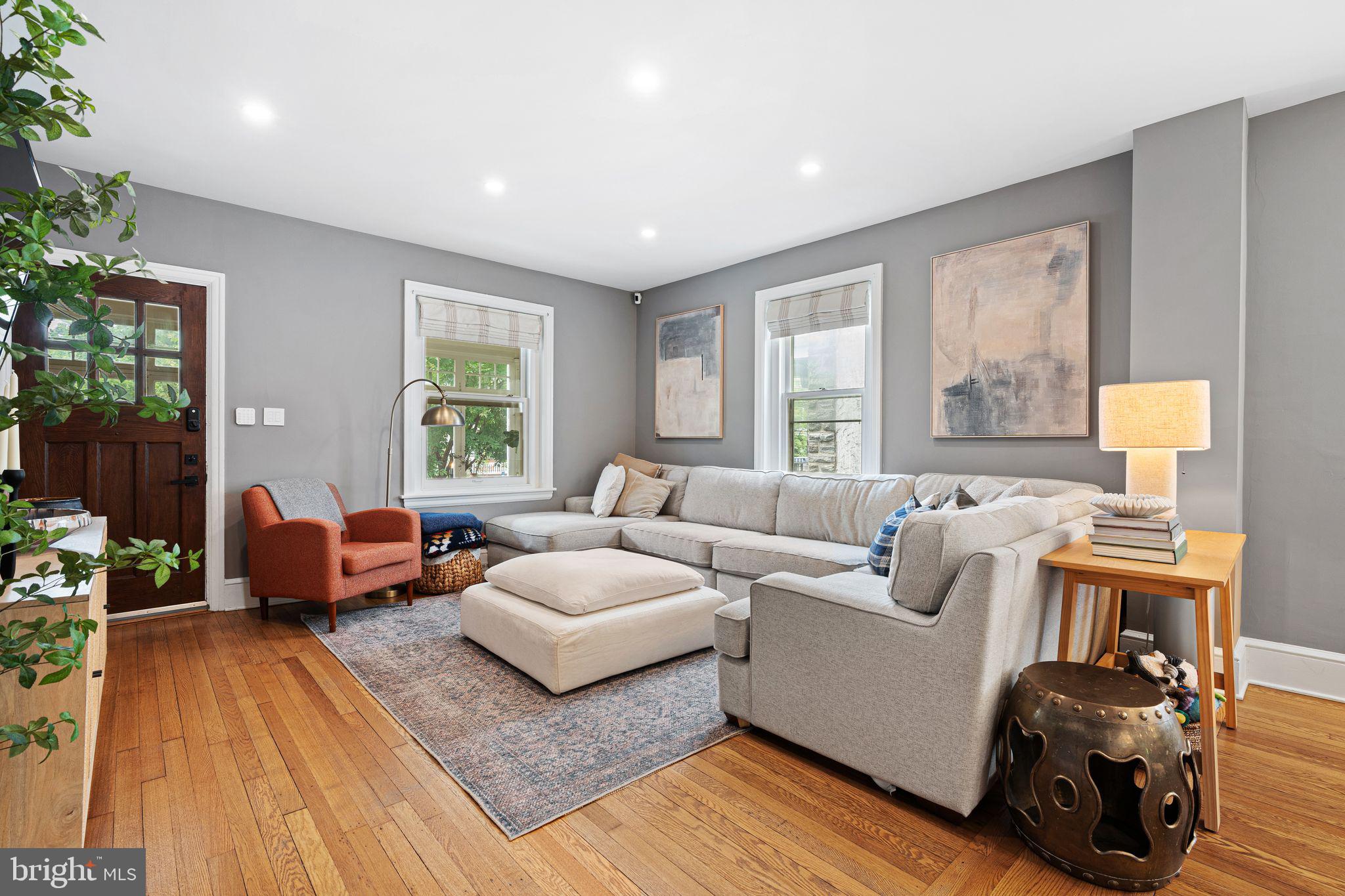 CHESTNUT HILL - Residential