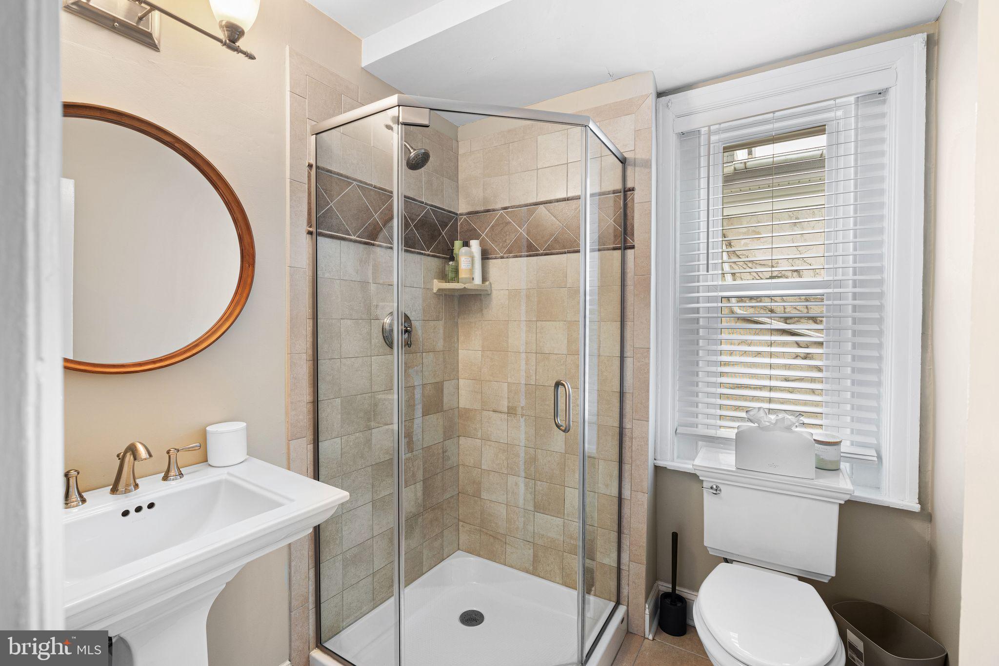 CHESTNUT HILL - Residential