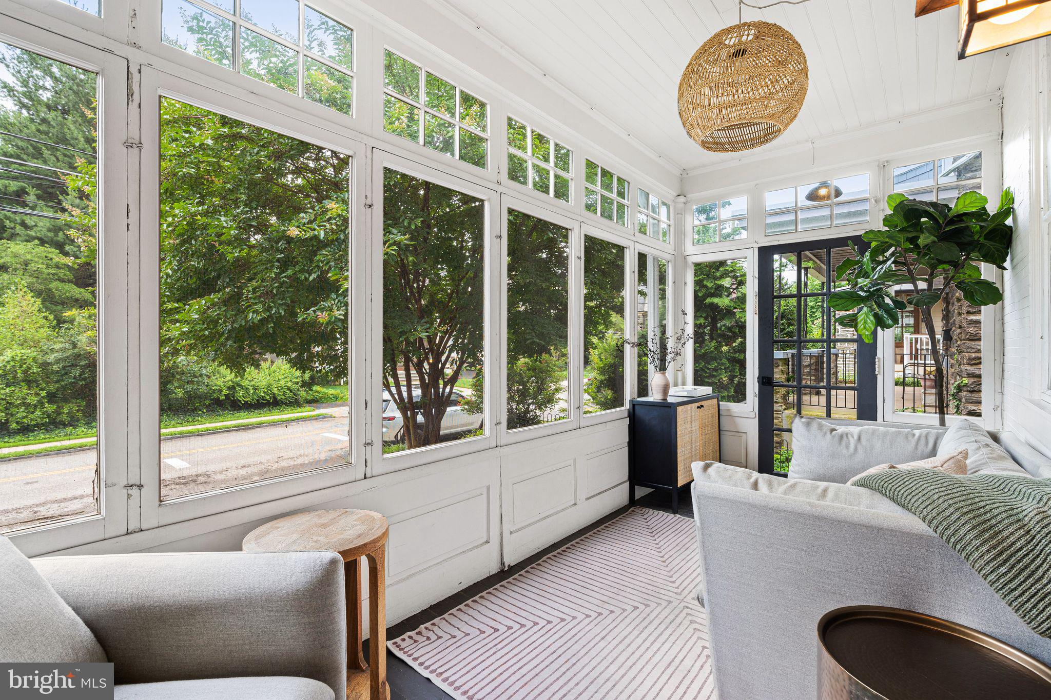 CHESTNUT HILL - Residential