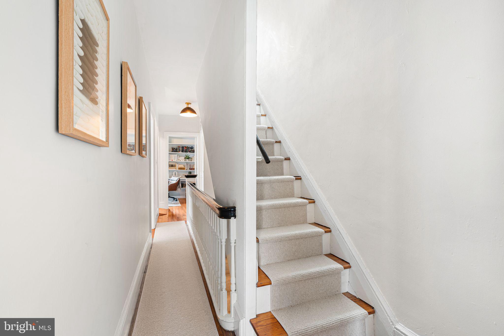 CHESTNUT HILL - Residential