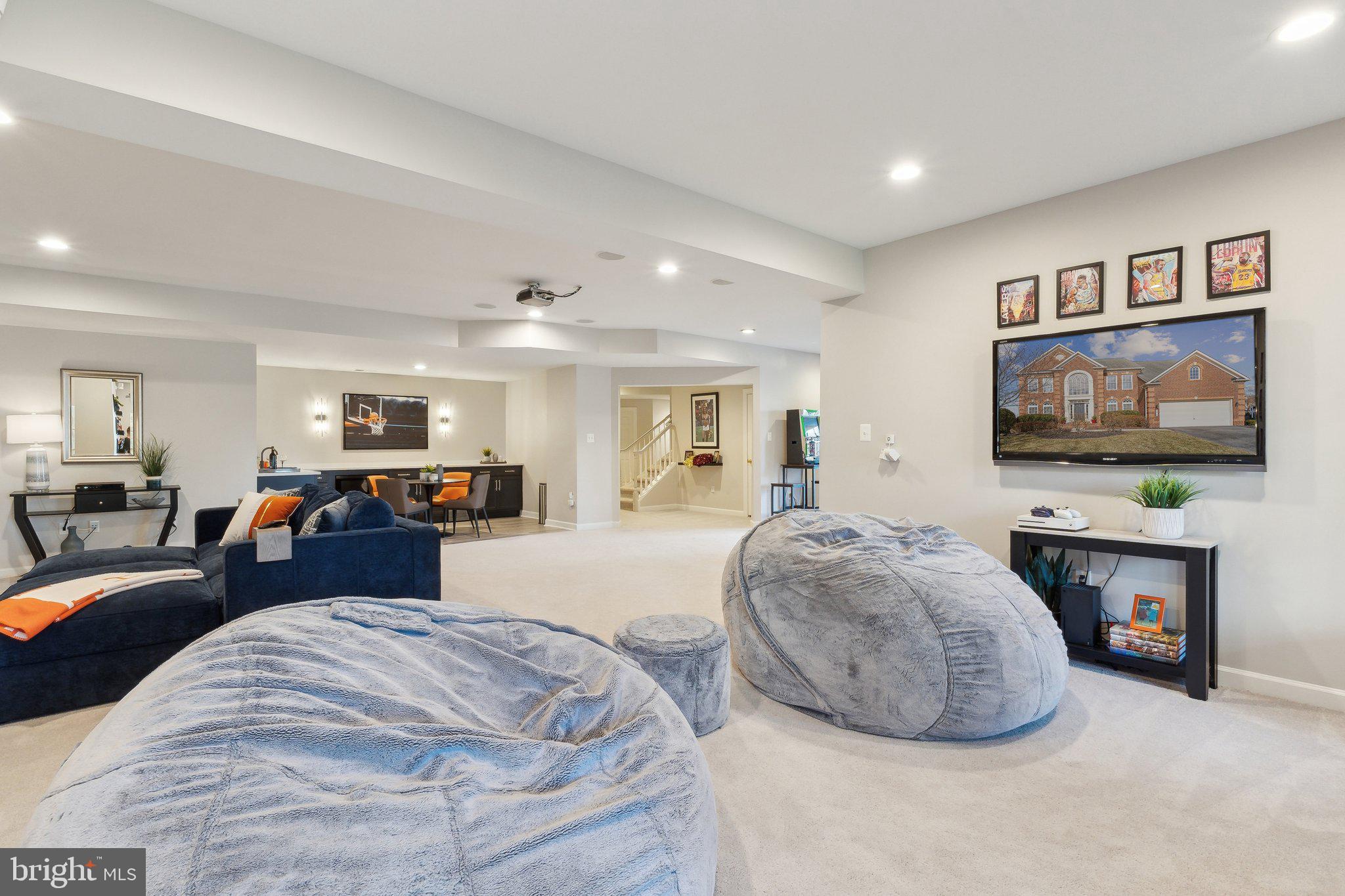 VILLAGES OF URBANA - Residential