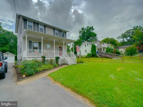 4909 FOX STREET COLLEGE PARK MD 20740