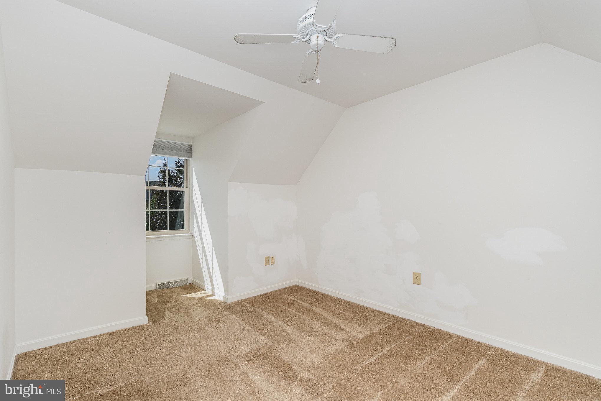 CROWN POINTE - Residential