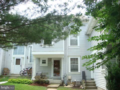 Townhouse For Rent - 8569 Harvest View Court<br/> Howard County, ELLICOTT CITY, MD 21043